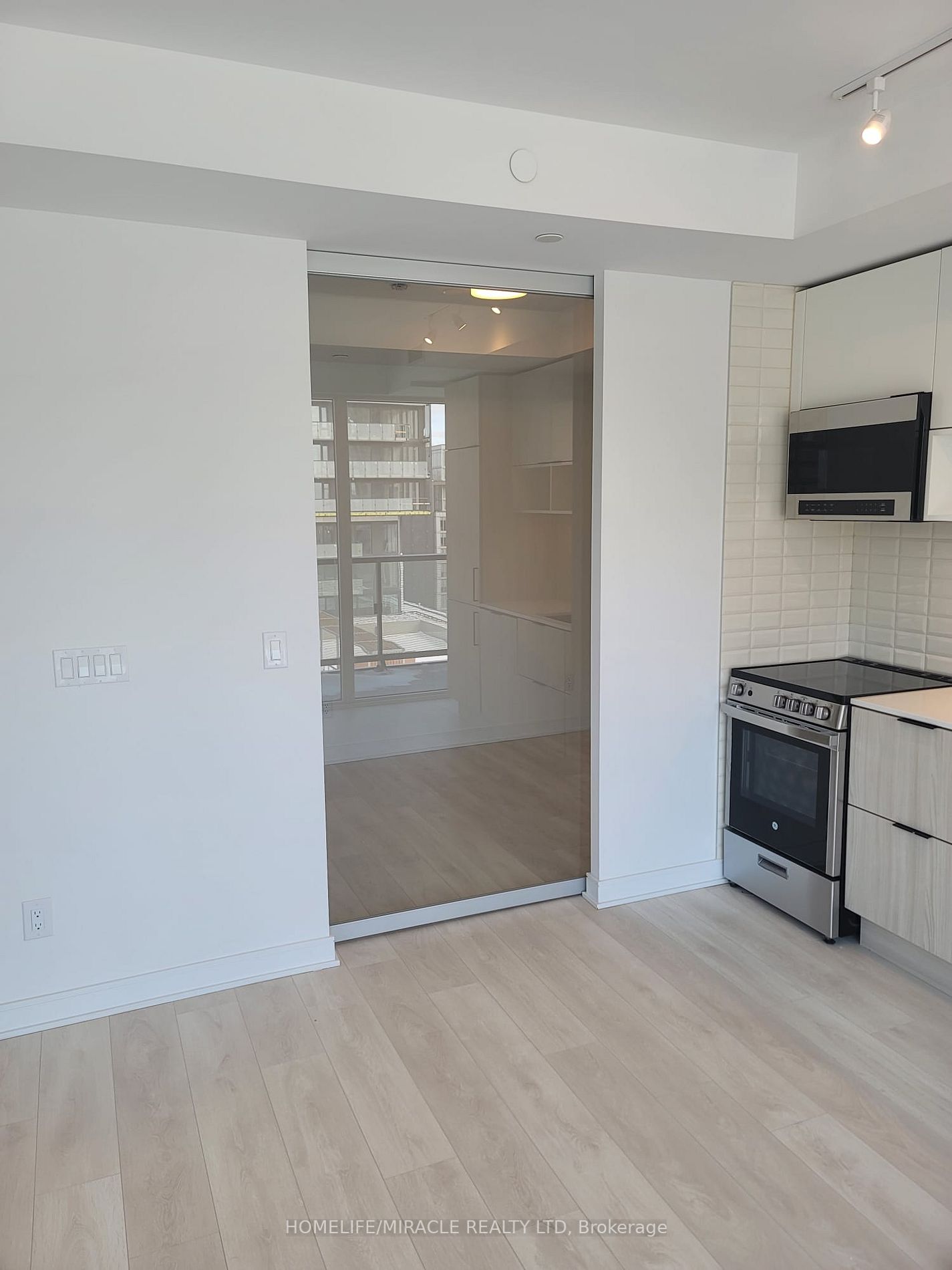 180 Mill St, #S902