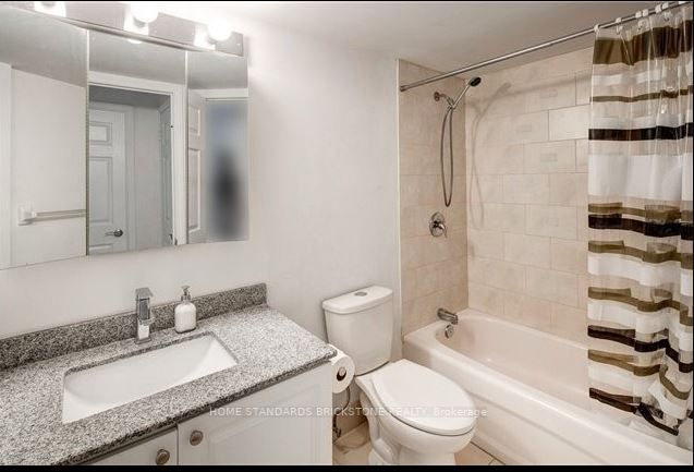 20 Olive Ave W, #812