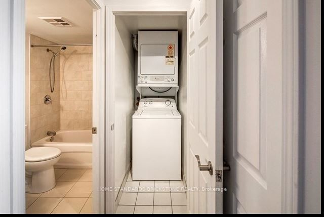 20 Olive Ave W, #812