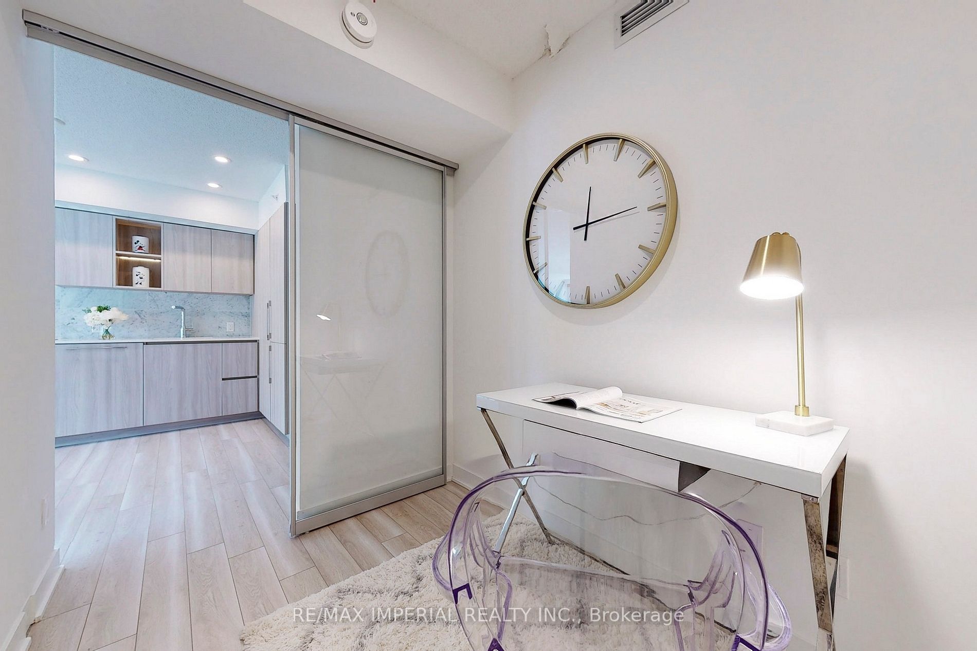 17 Bathurst St, #1001