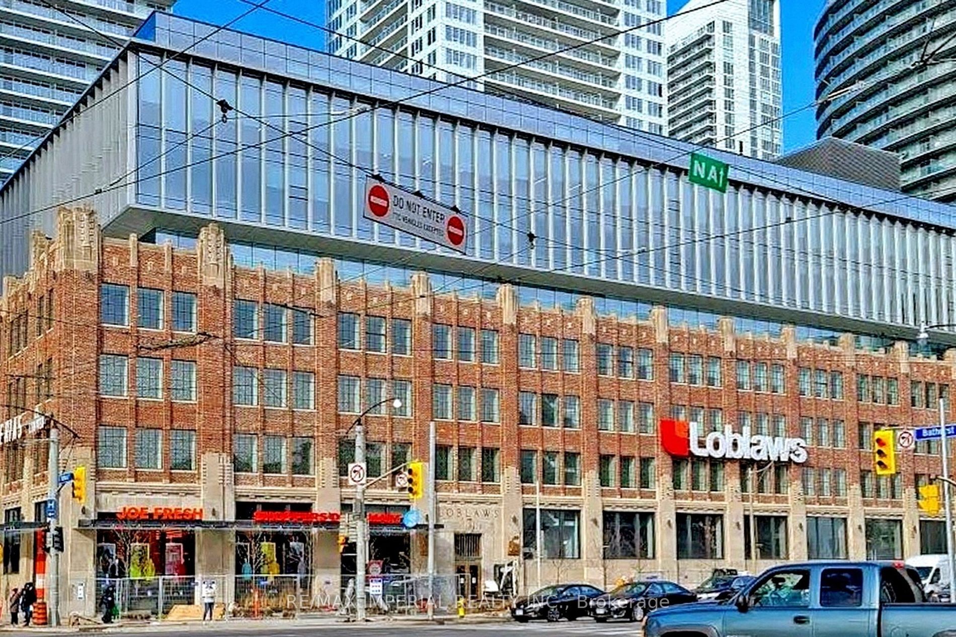 17 Bathurst St, #1001