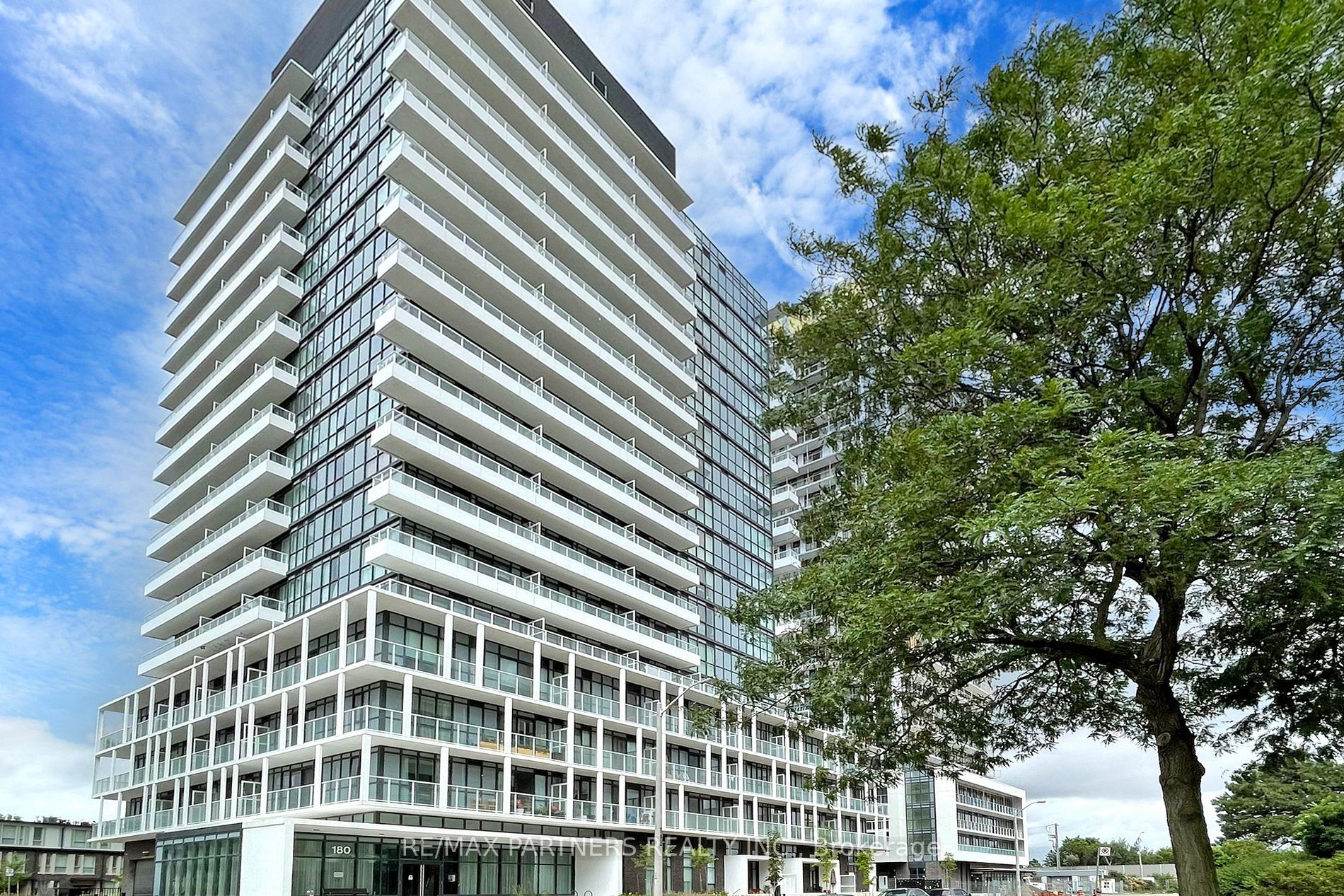 180 Fairview Mall Dr S, #317
