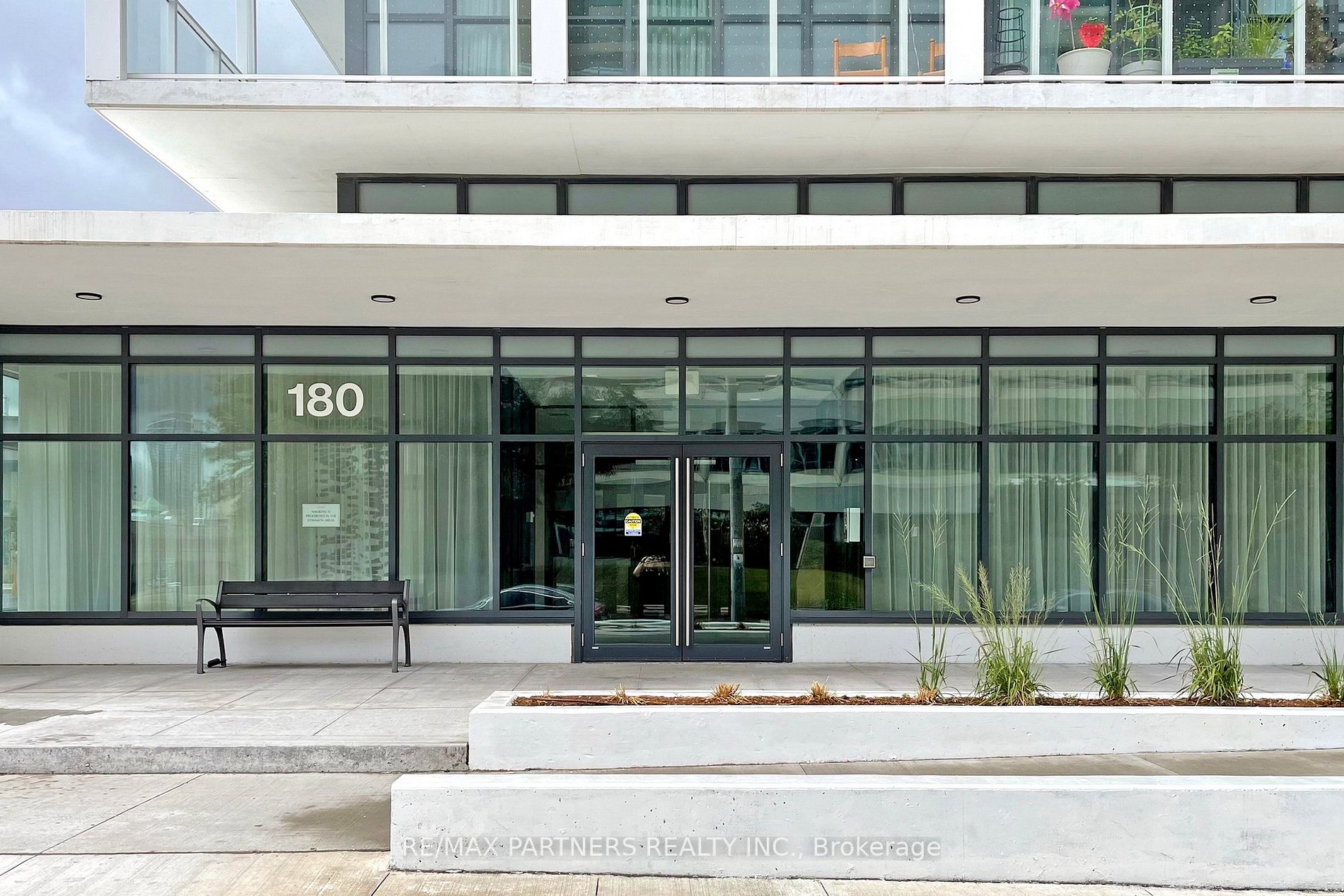 180 Fairview Mall Dr S, #317