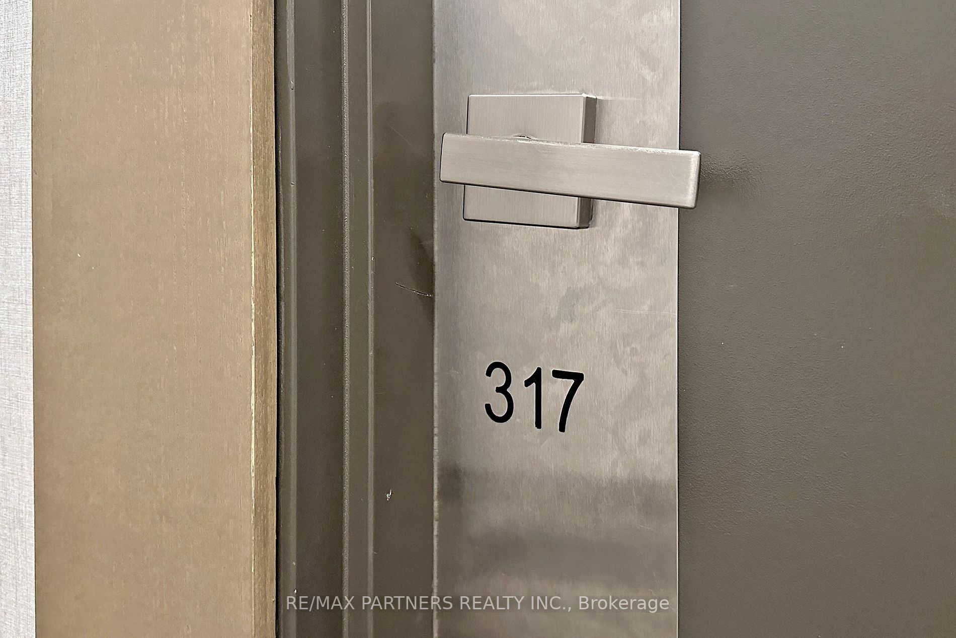 180 Fairview Mall Dr S, #317