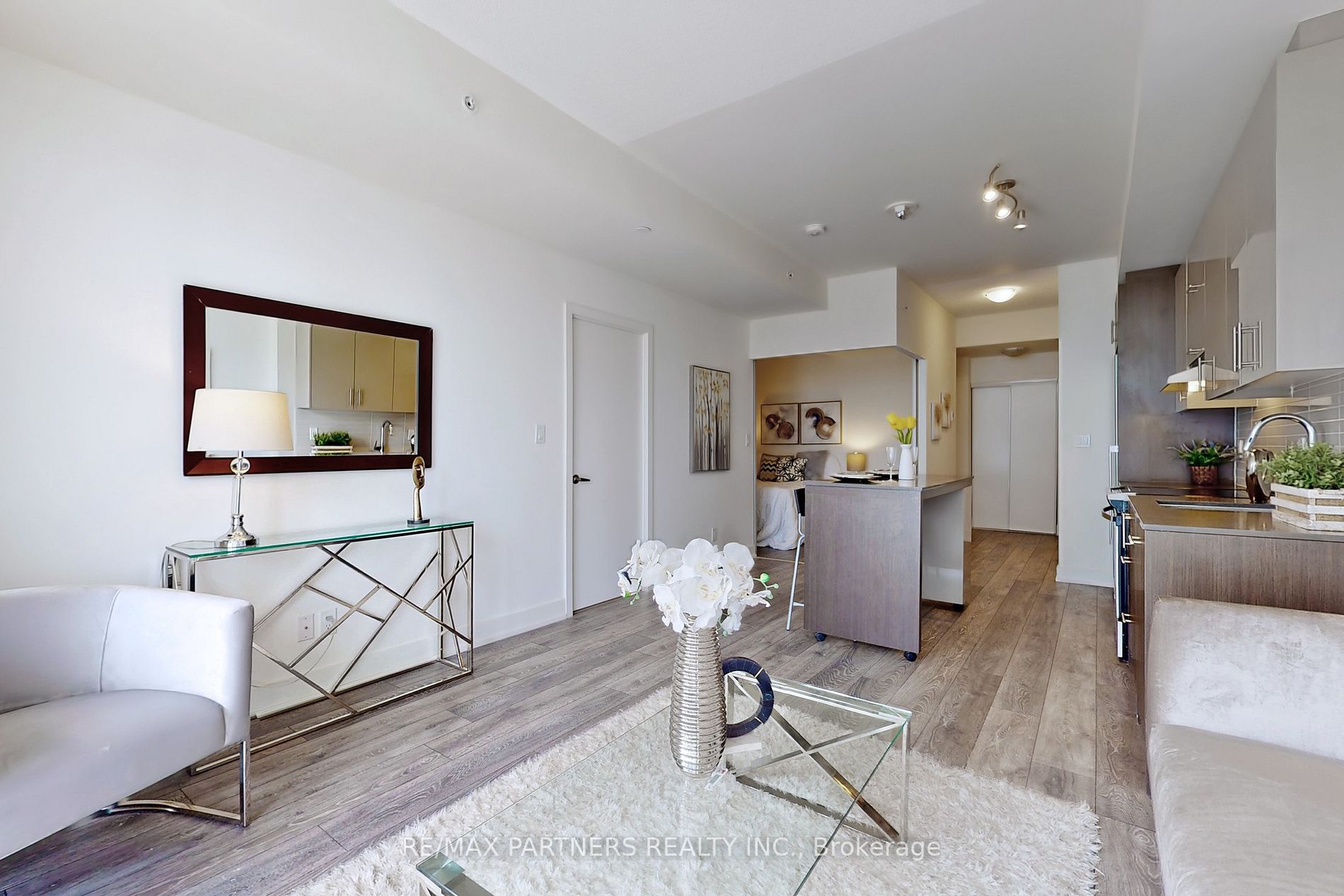 180 Fairview Mall Dr S, #317