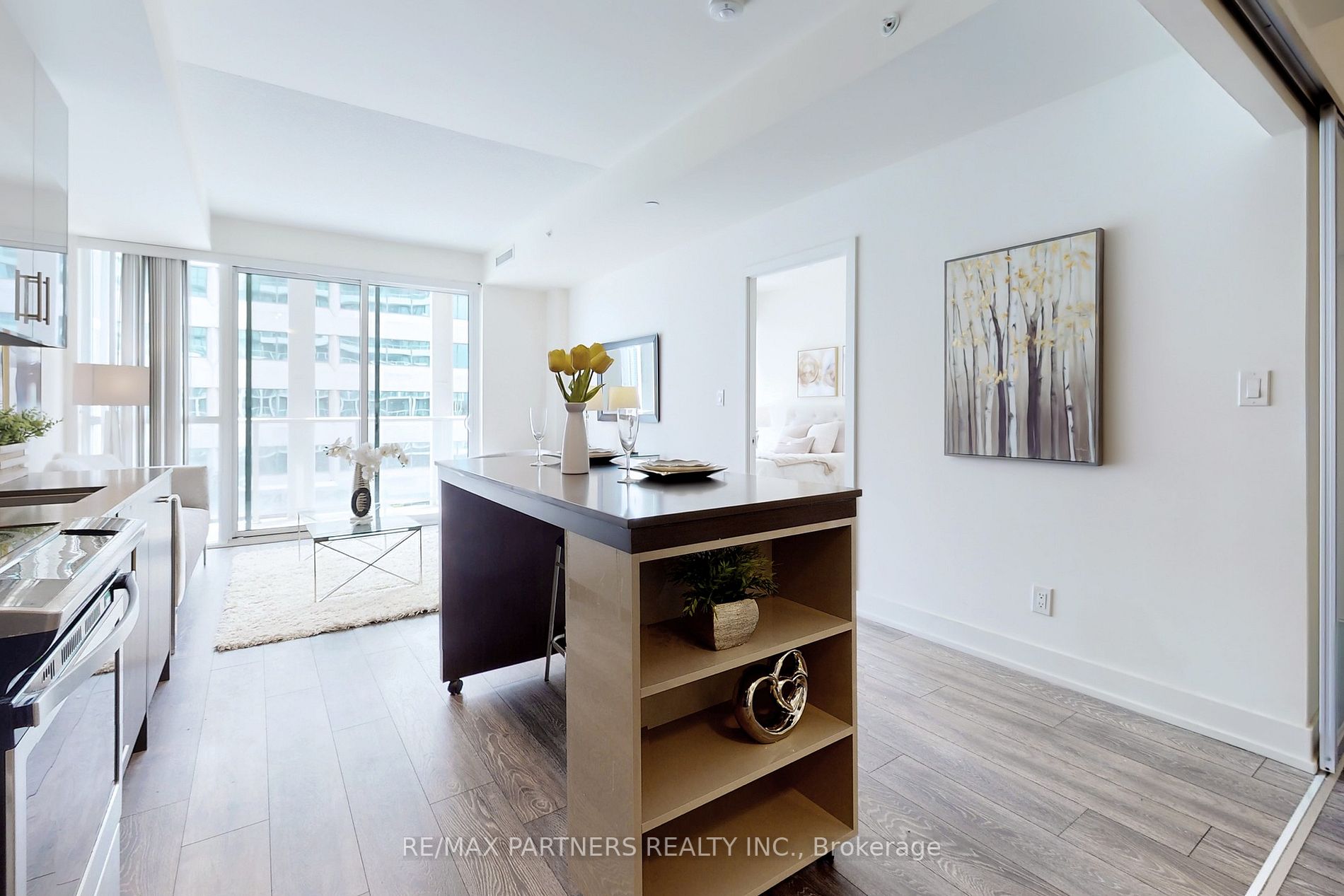 180 Fairview Mall Dr S, #317