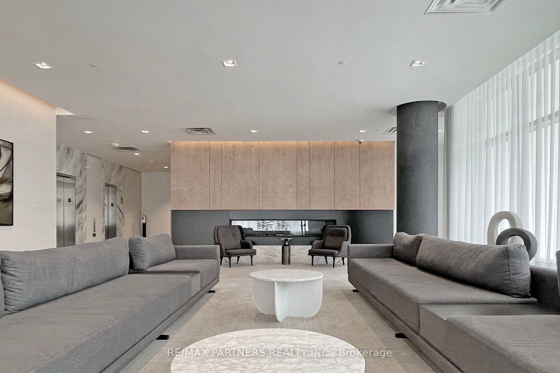 180 Fairview Mall Dr S, #317
