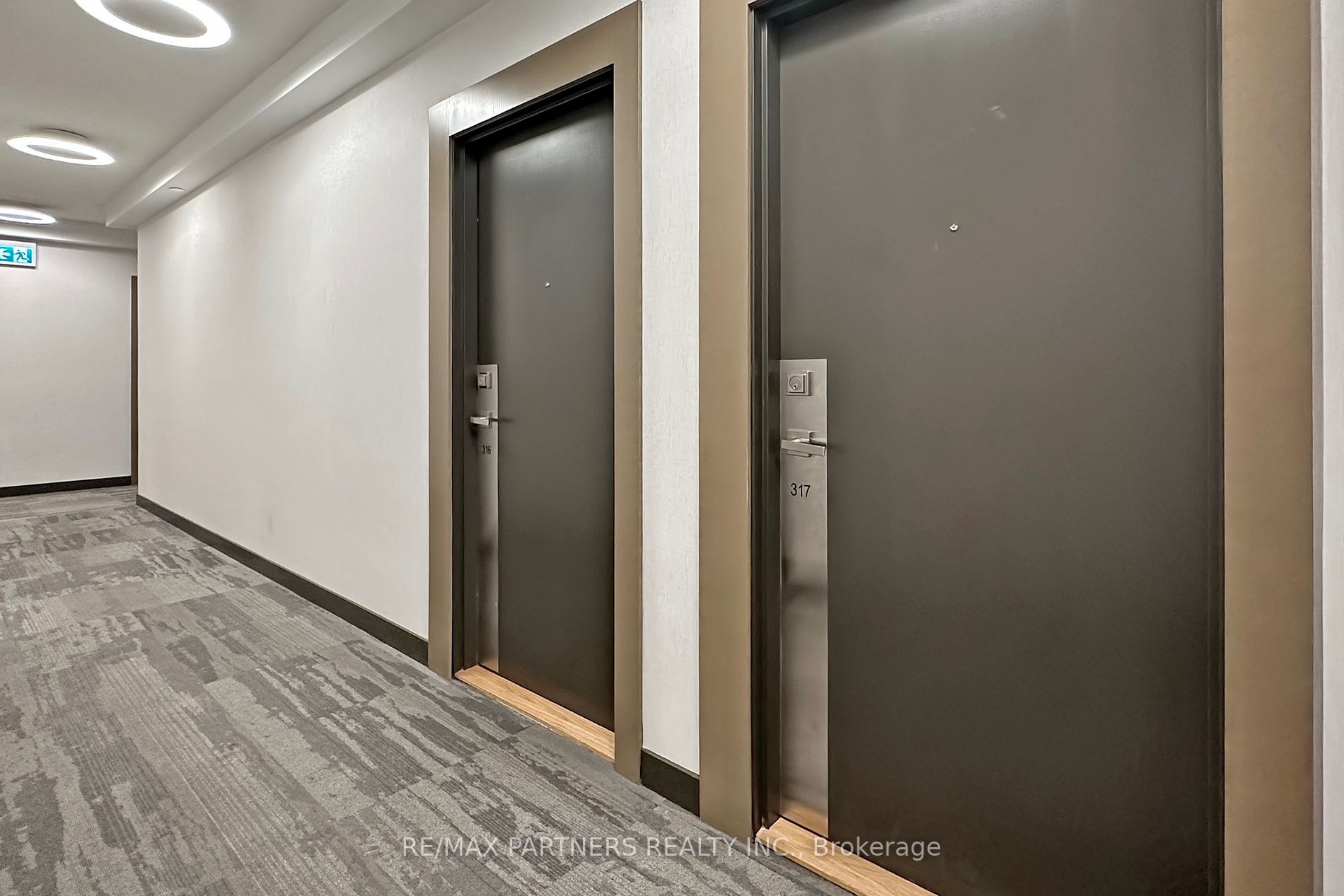 180 Fairview Mall Dr S, #317