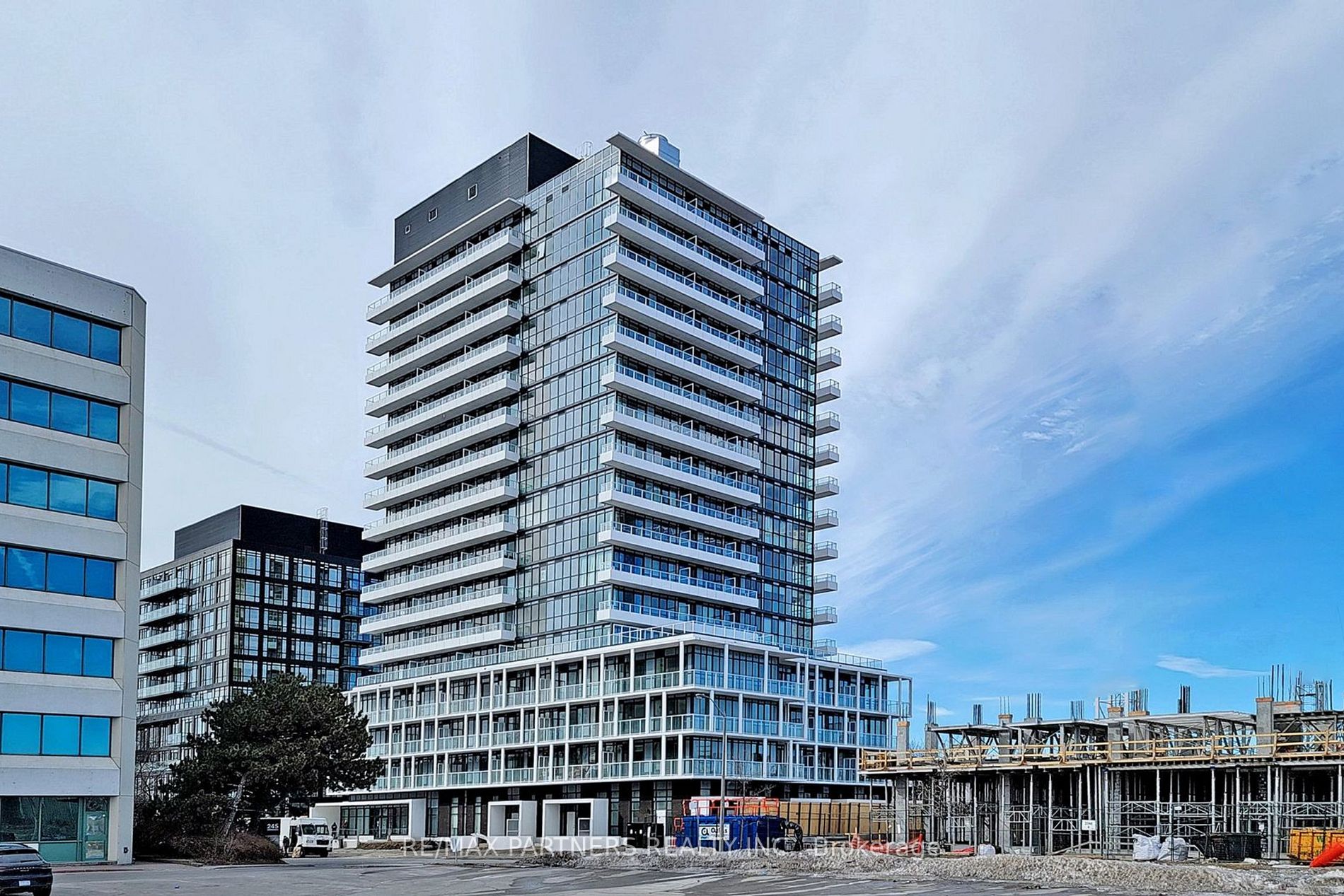 180 Fairview Mall Dr S, #317