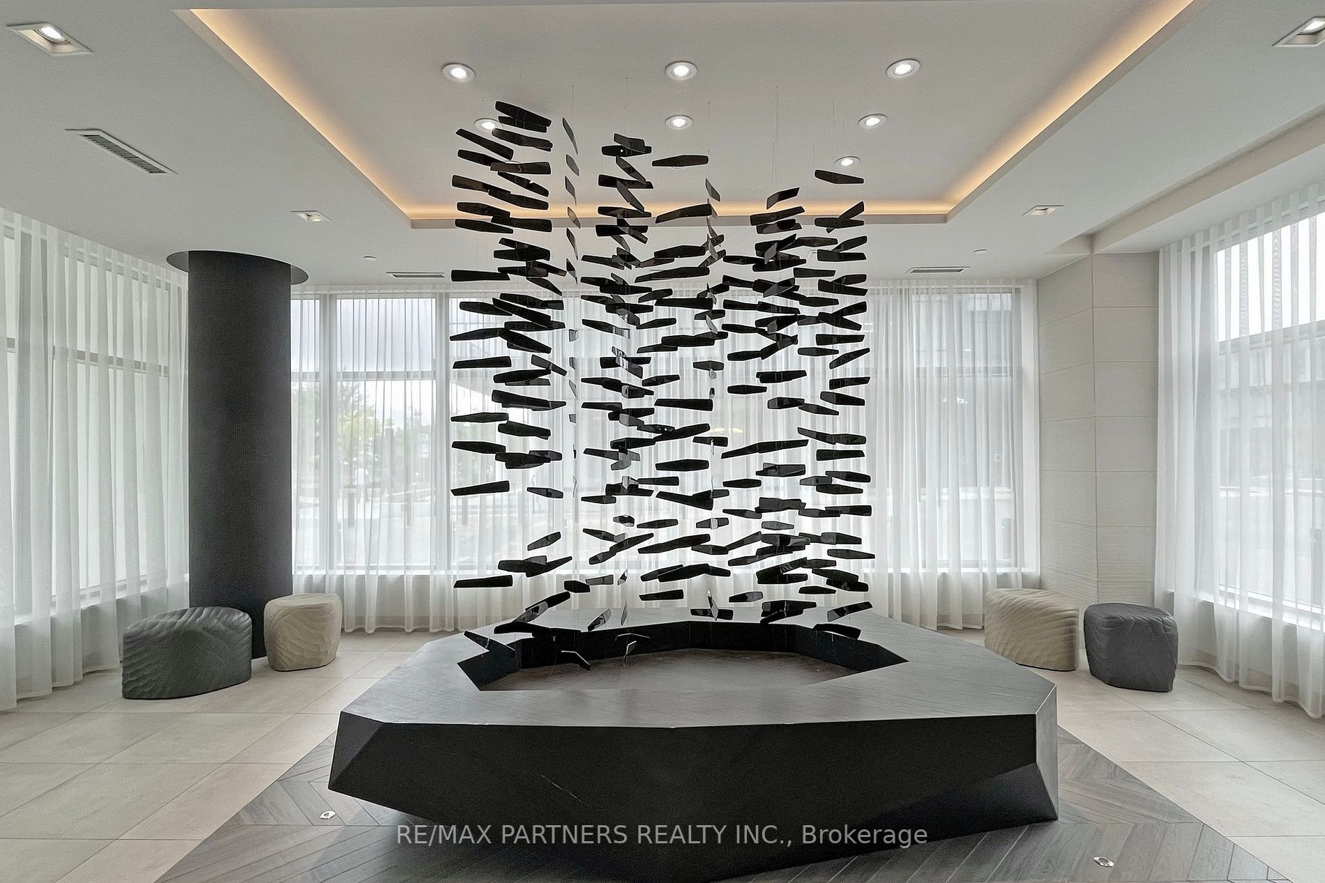 180 Fairview Mall Dr S, #317