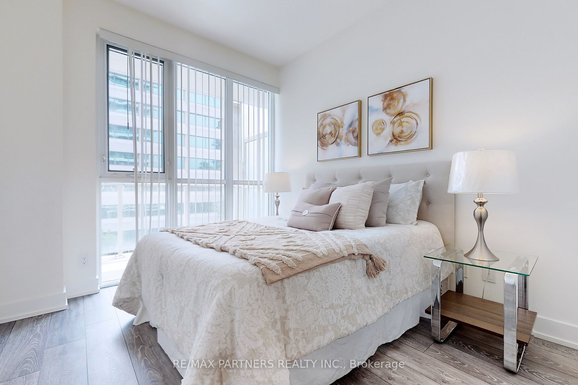 180 Fairview Mall Dr S, #317