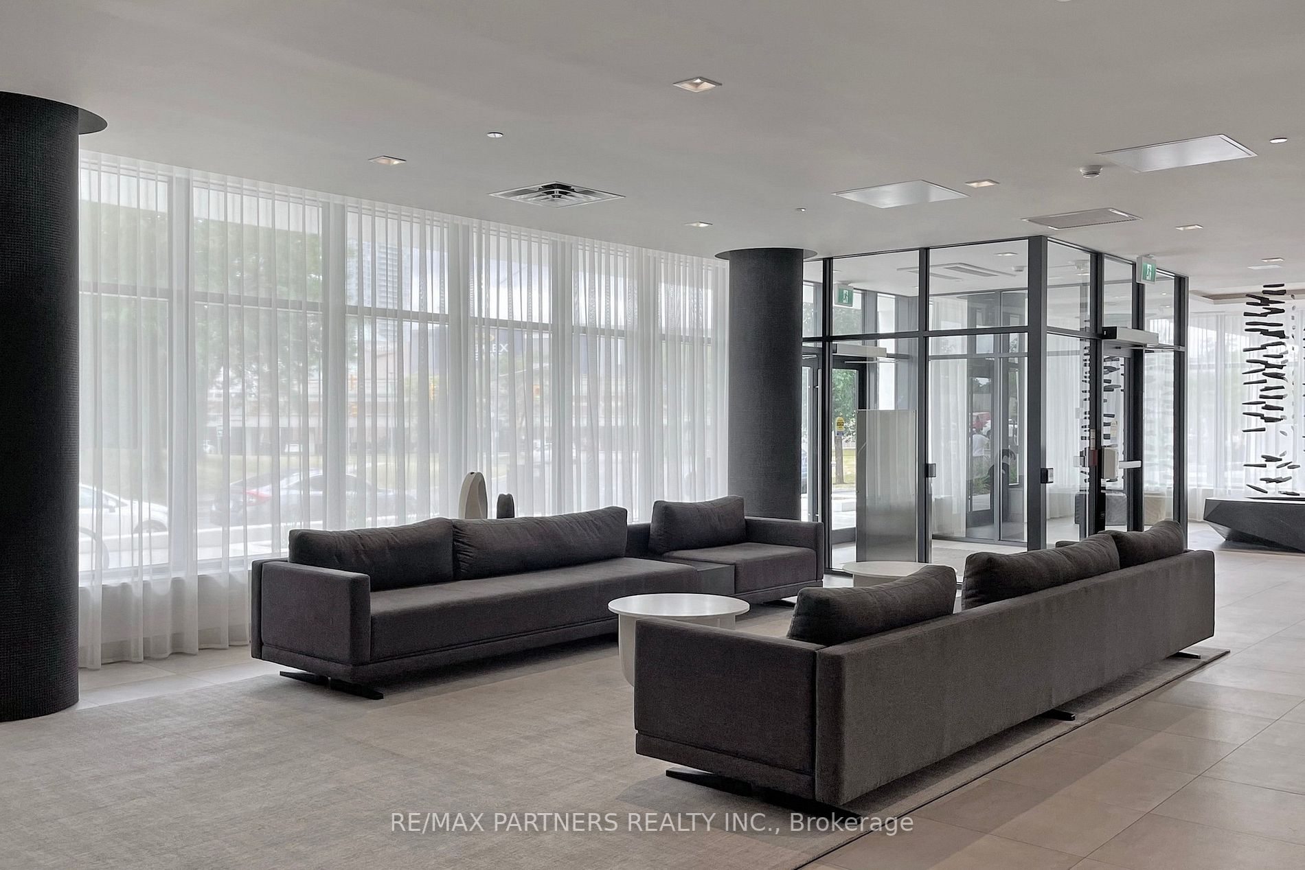 180 Fairview Mall Dr S, #317