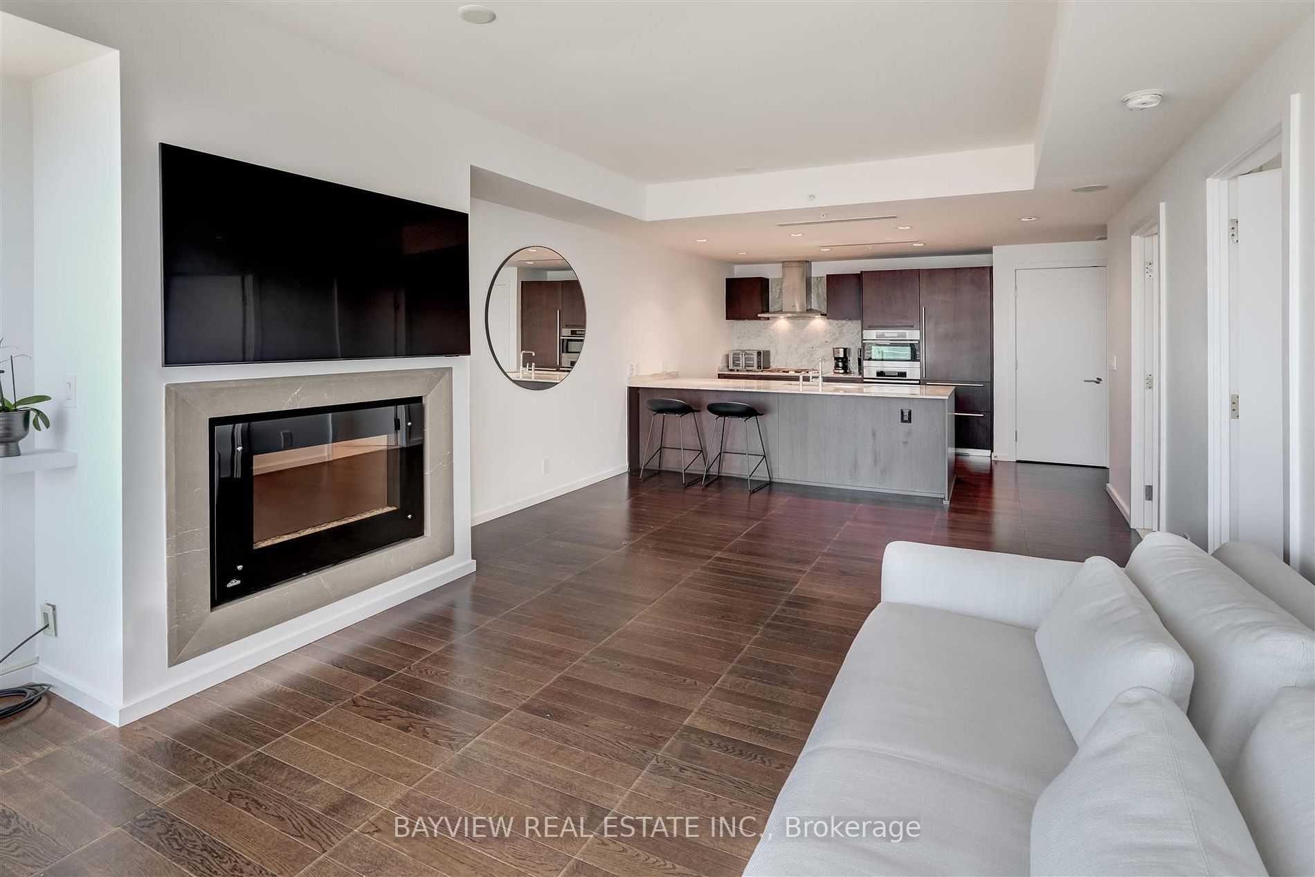 180 University Ave, #4604
