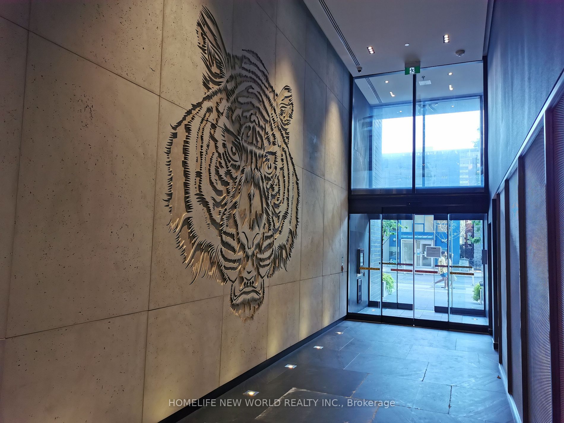 28 Wellesley Street E, #3504
