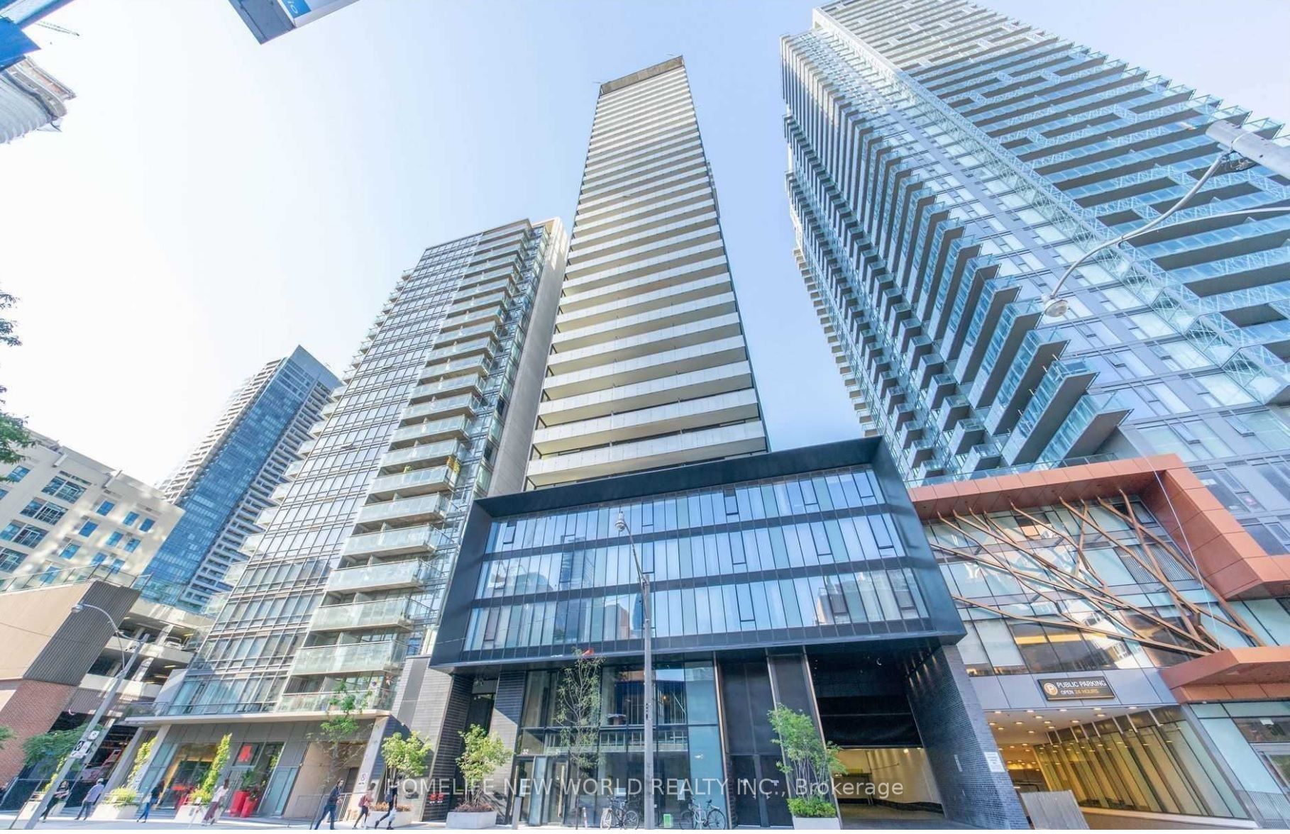 28 Wellesley Street E, #3504