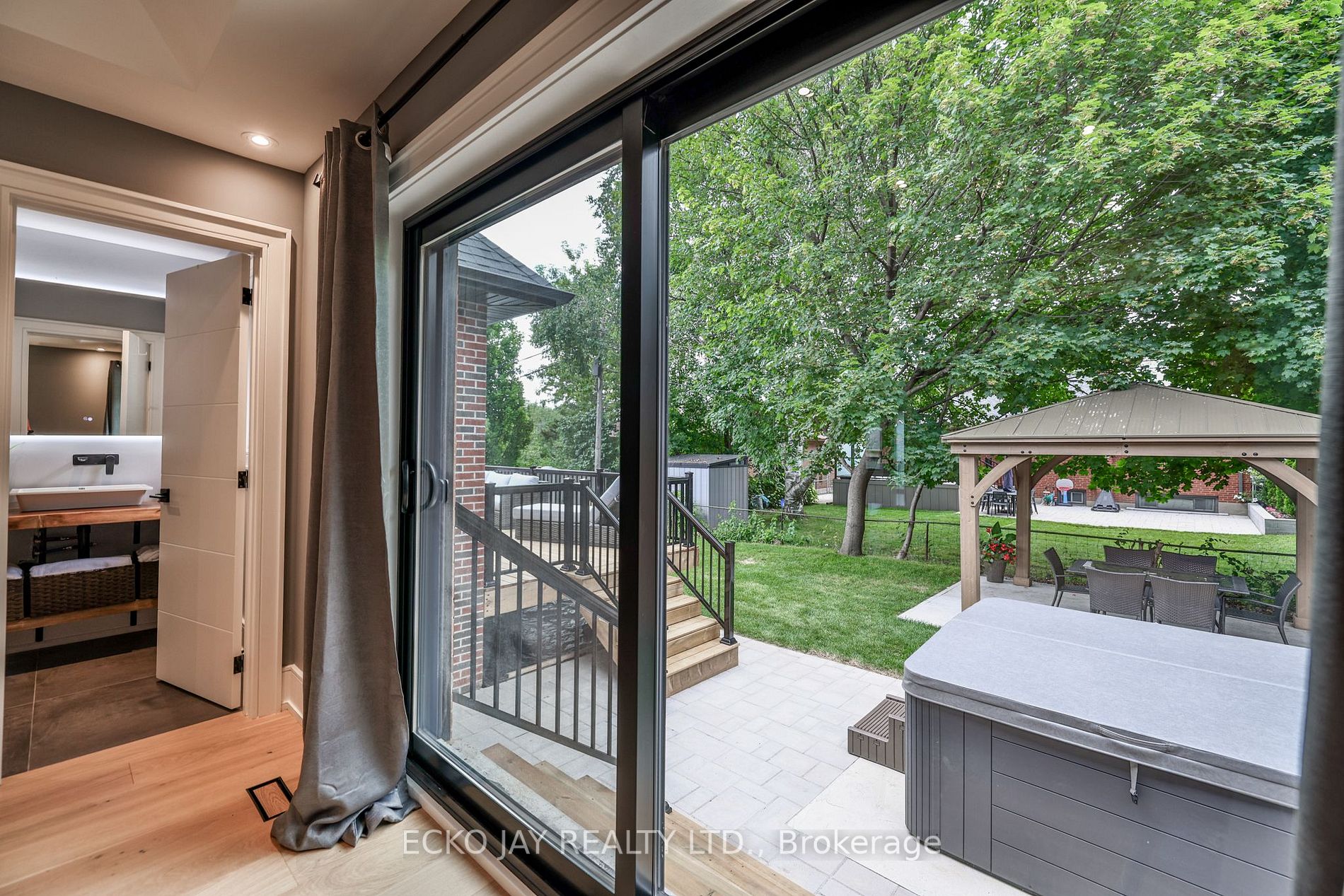 44 Lionel Heights Cres