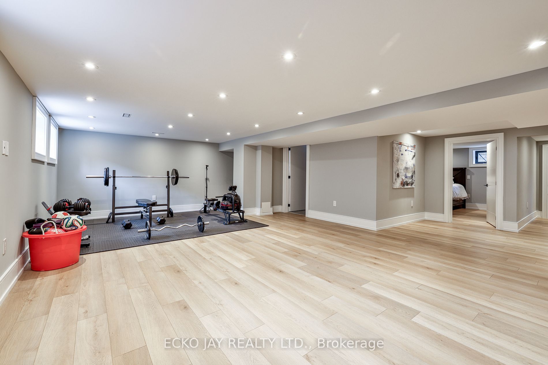 44 Lionel Heights Cres