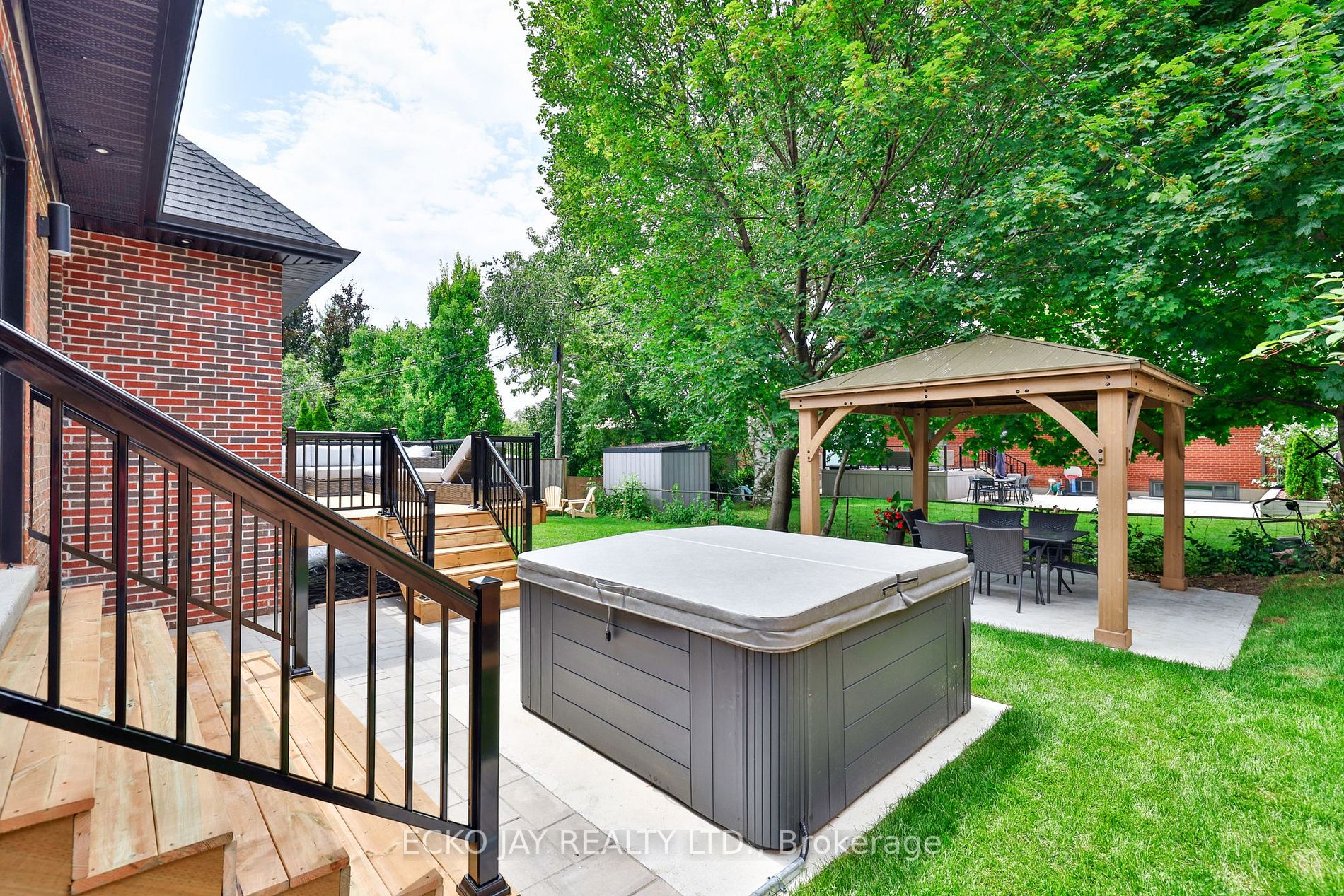 44 Lionel Heights Cres