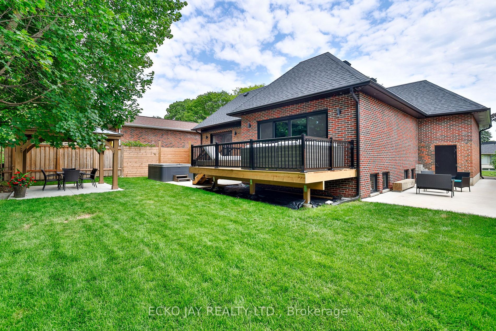 44 Lionel Heights Cres