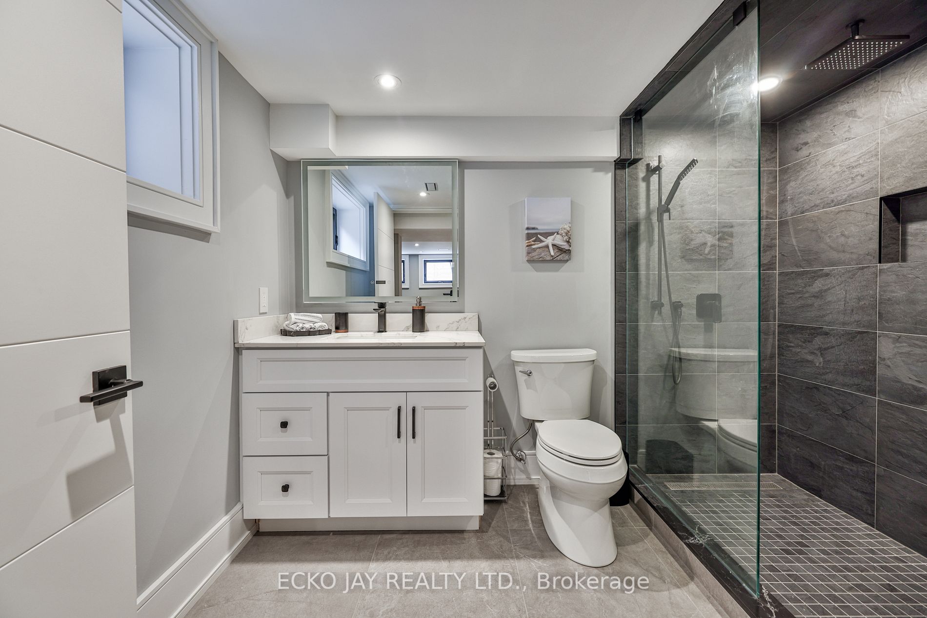 44 Lionel Heights Cres