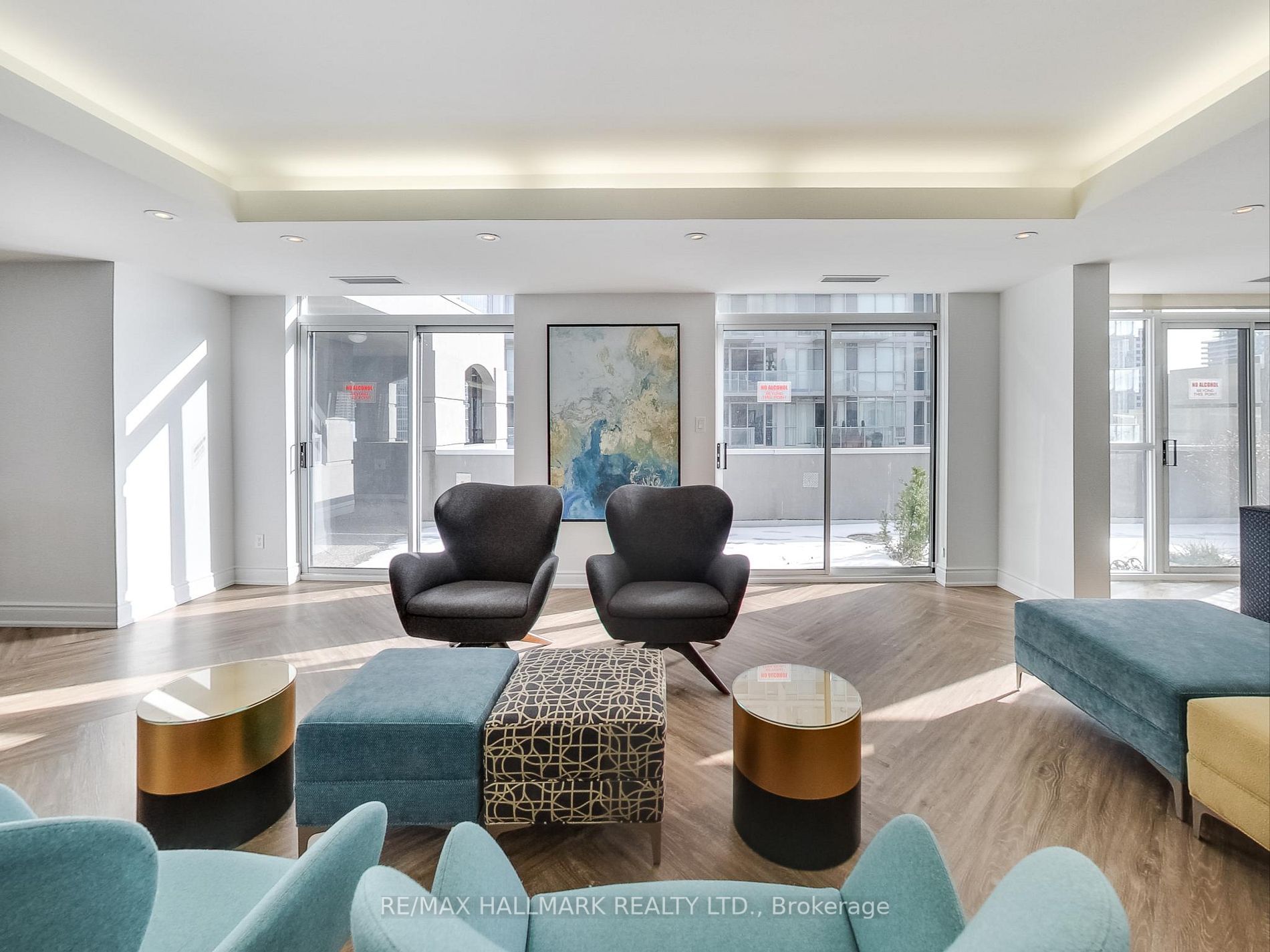 140 Simcoe St, #Ph09