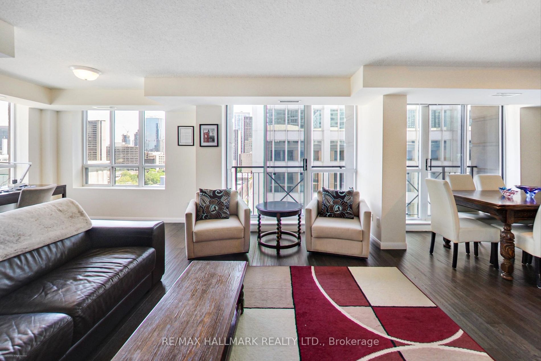 140 Simcoe St, #Ph09