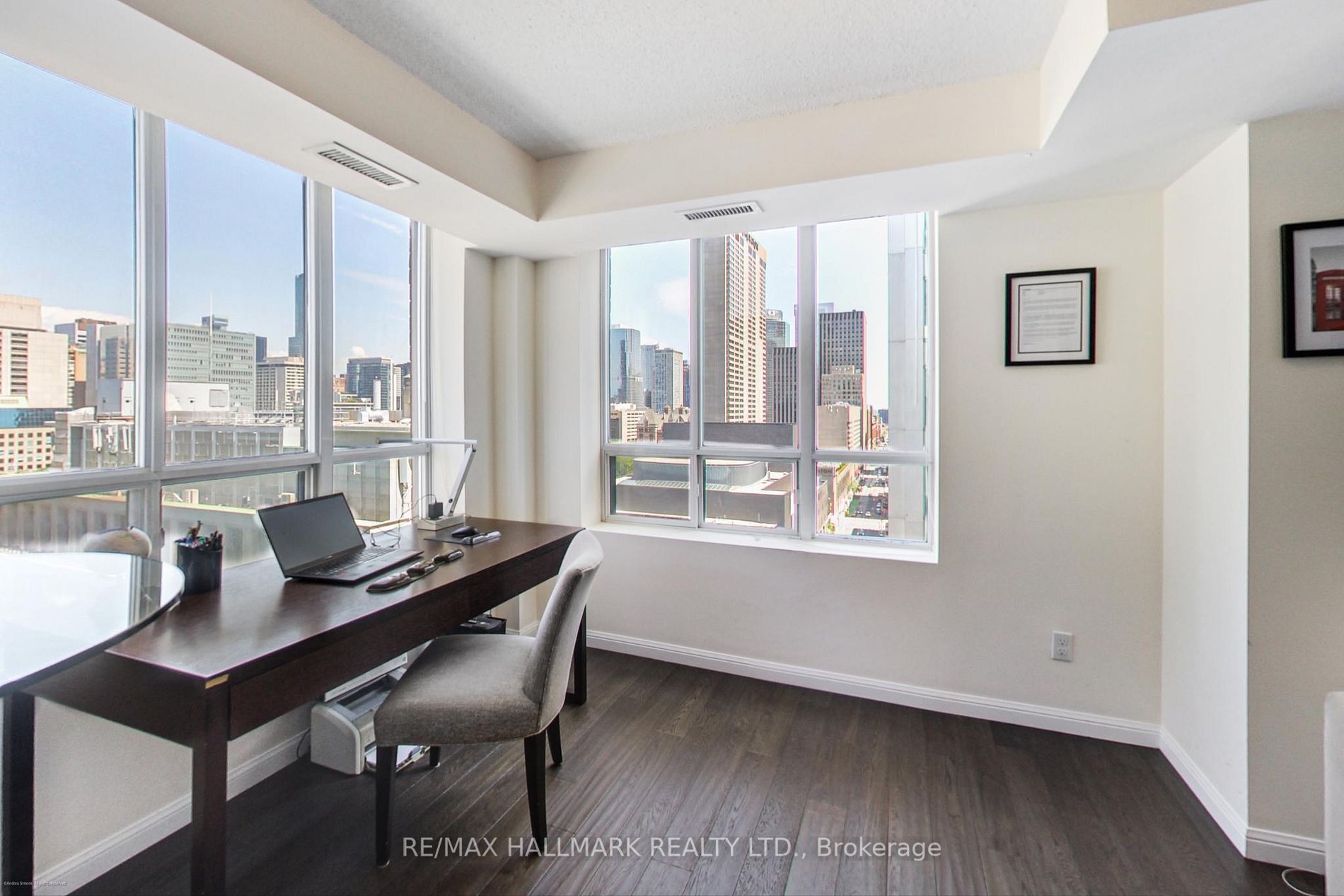 140 Simcoe St, #Ph09