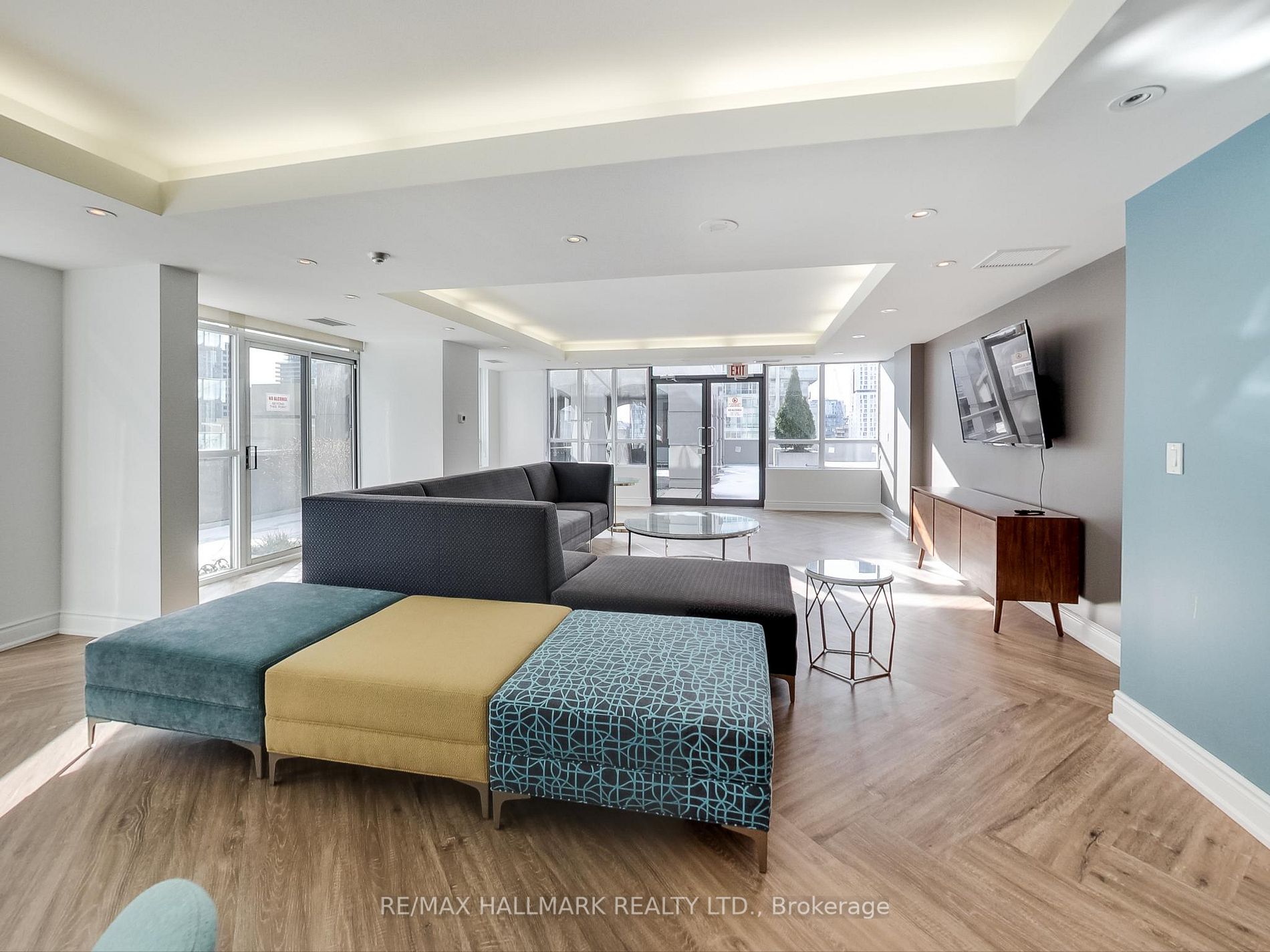 140 Simcoe St, #Ph09