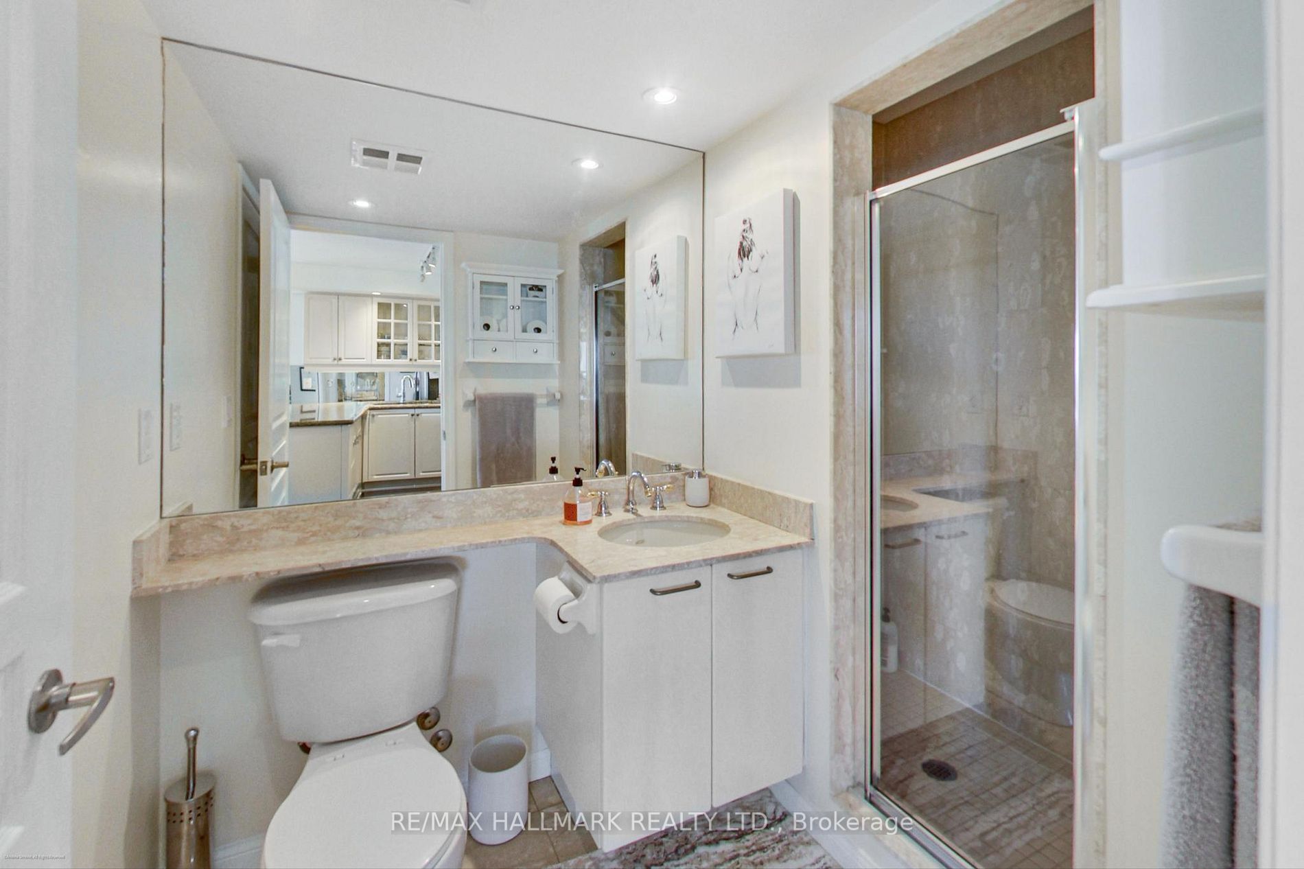 140 Simcoe St, #Ph09