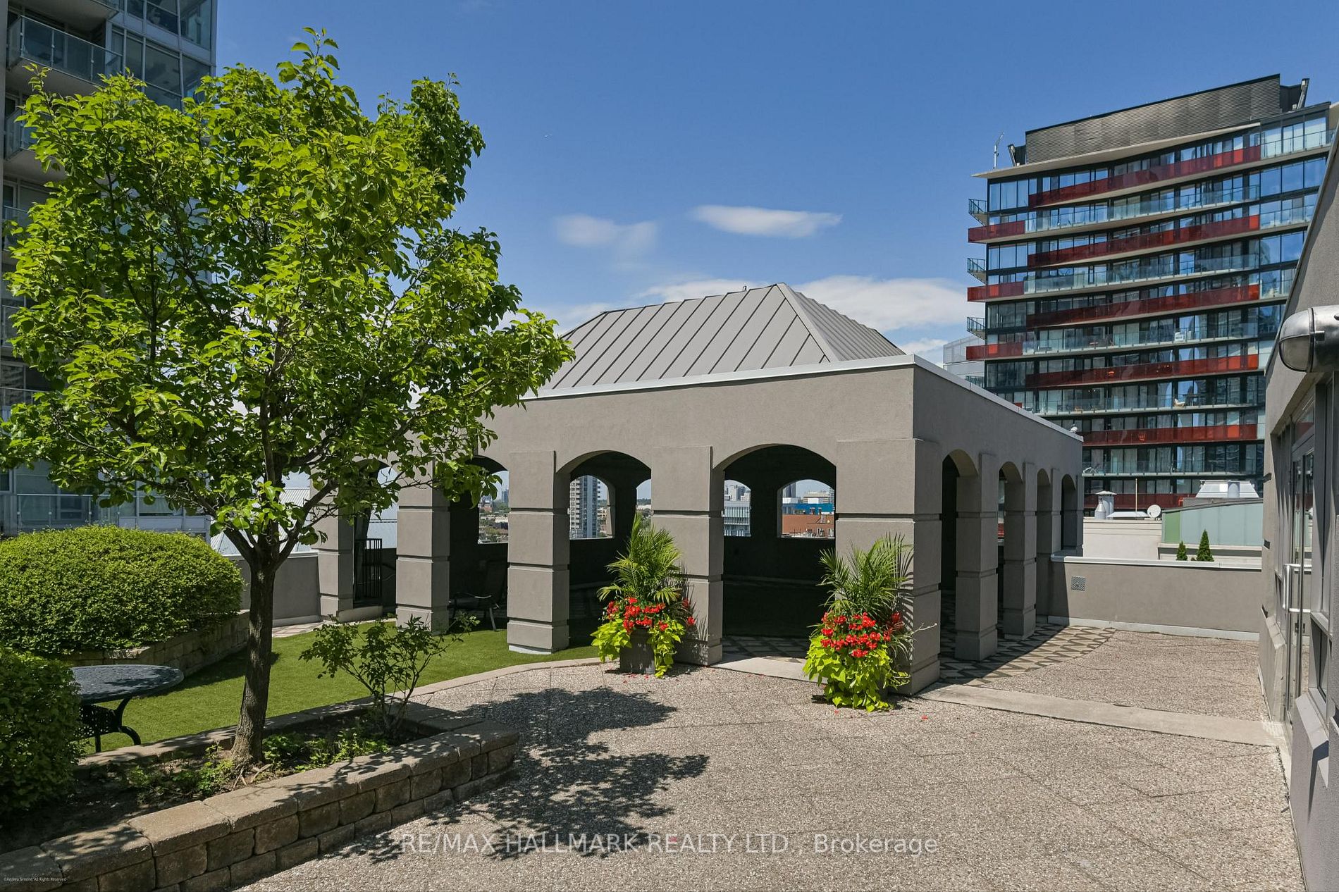 140 Simcoe St, #Ph09