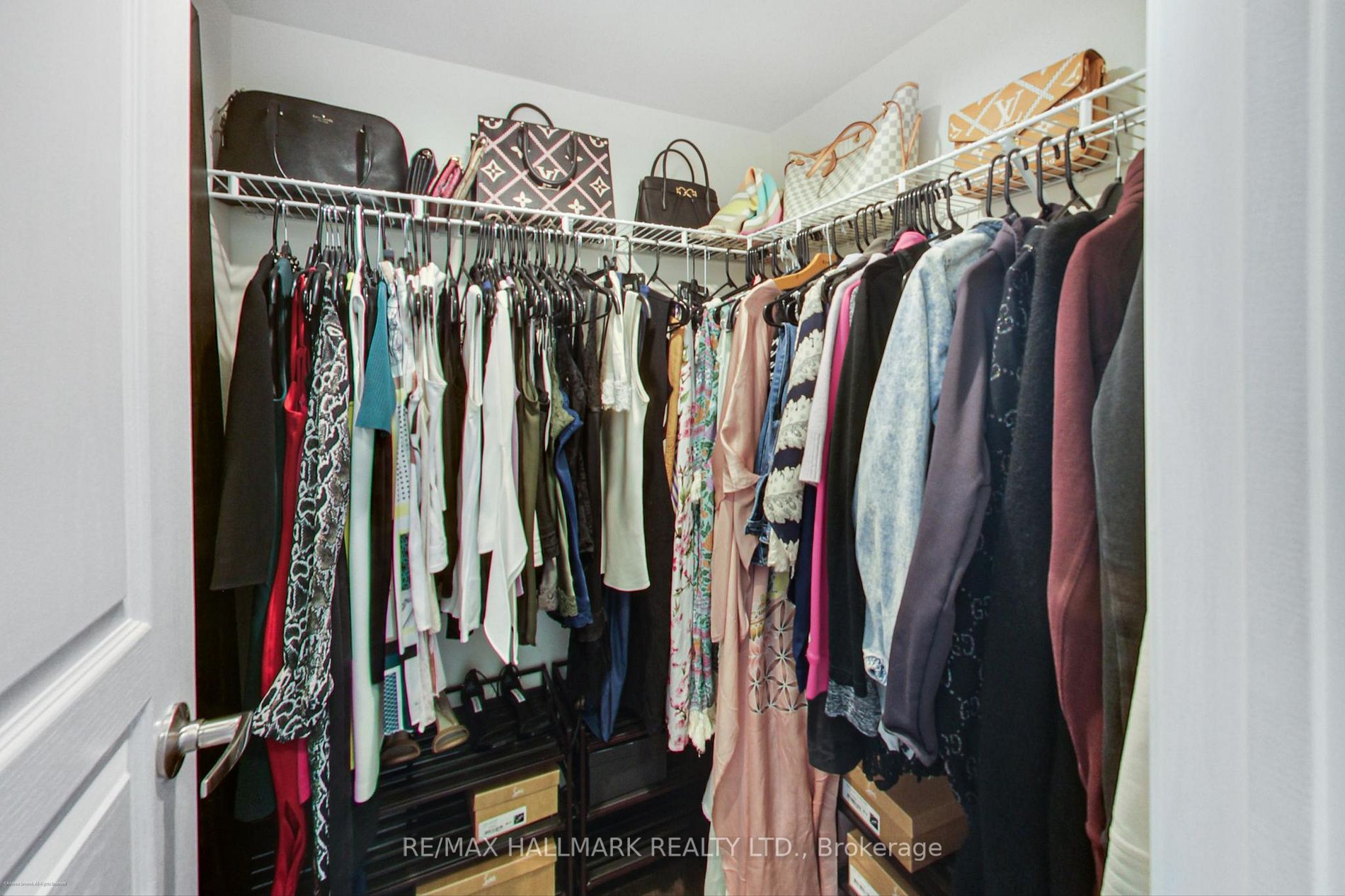 140 Simcoe St, #Ph09