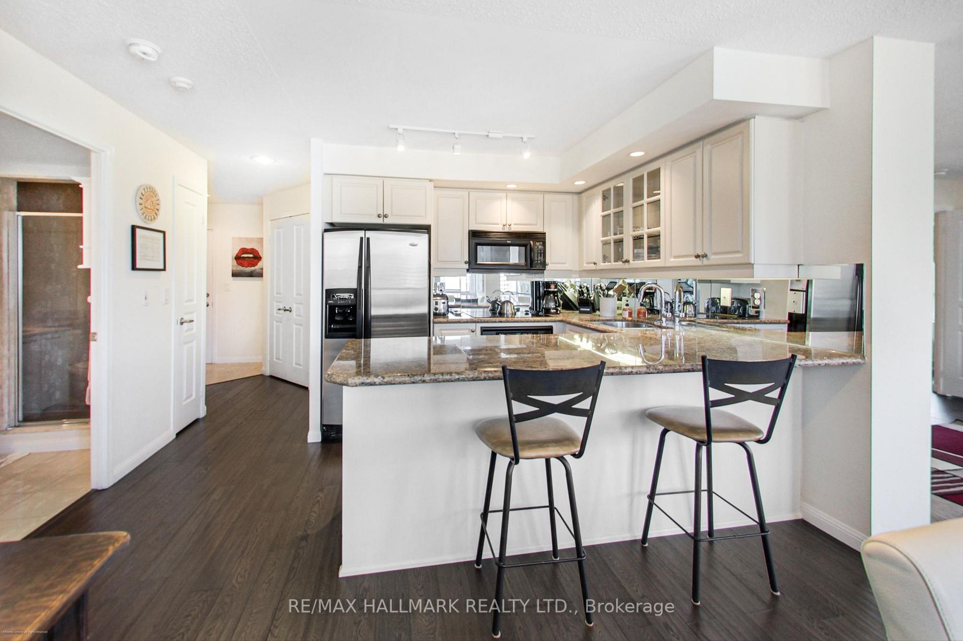 140 Simcoe St, #Ph09