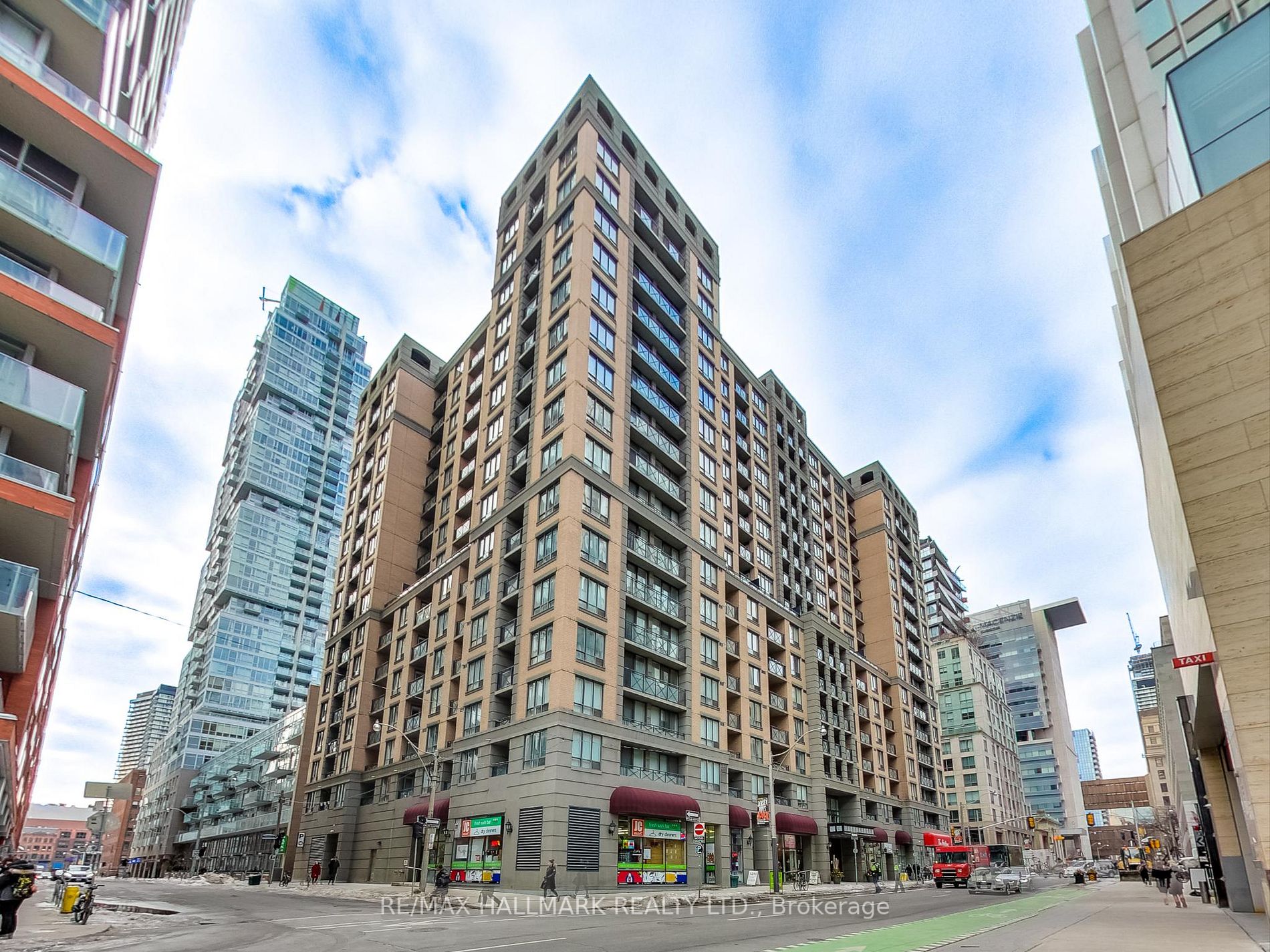 140 Simcoe St, #Ph09