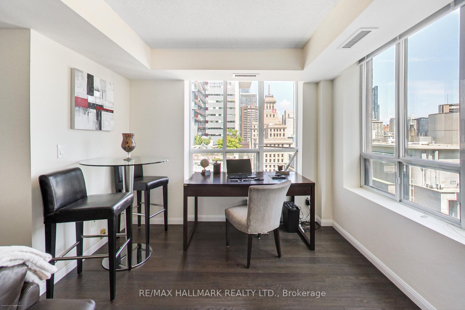 140 Simcoe St, #Ph09