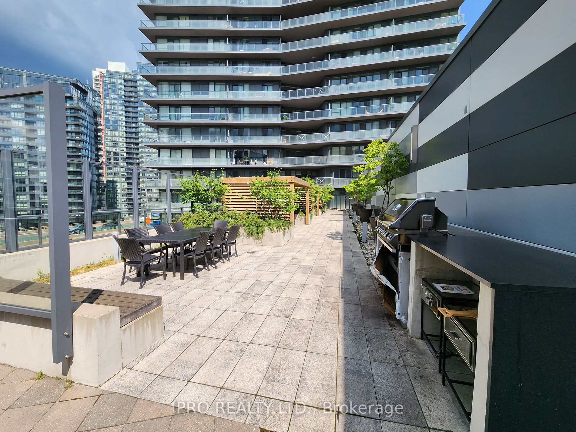 20 Bruyeres Mews #910