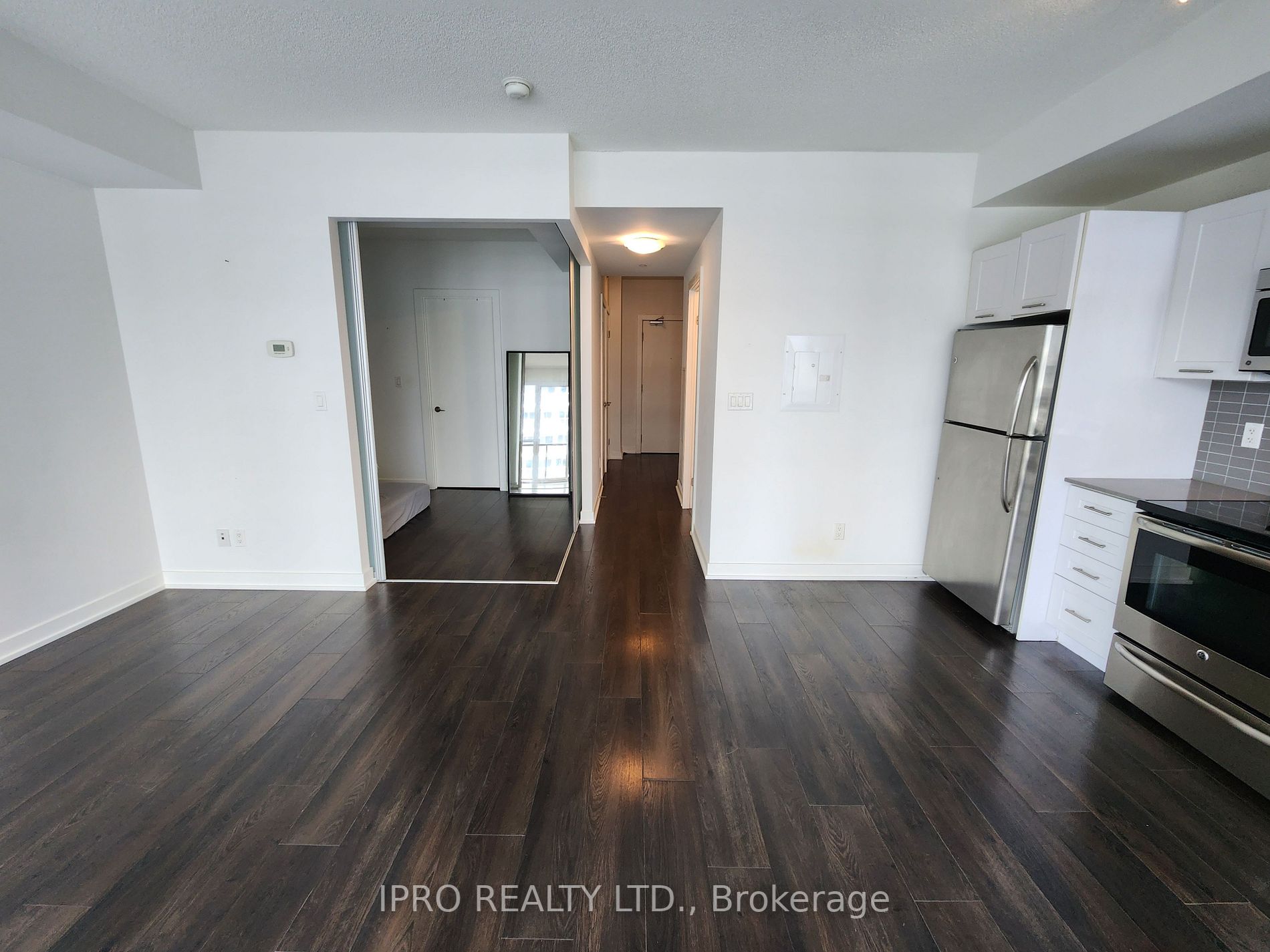 20 Bruyeres Mews #910