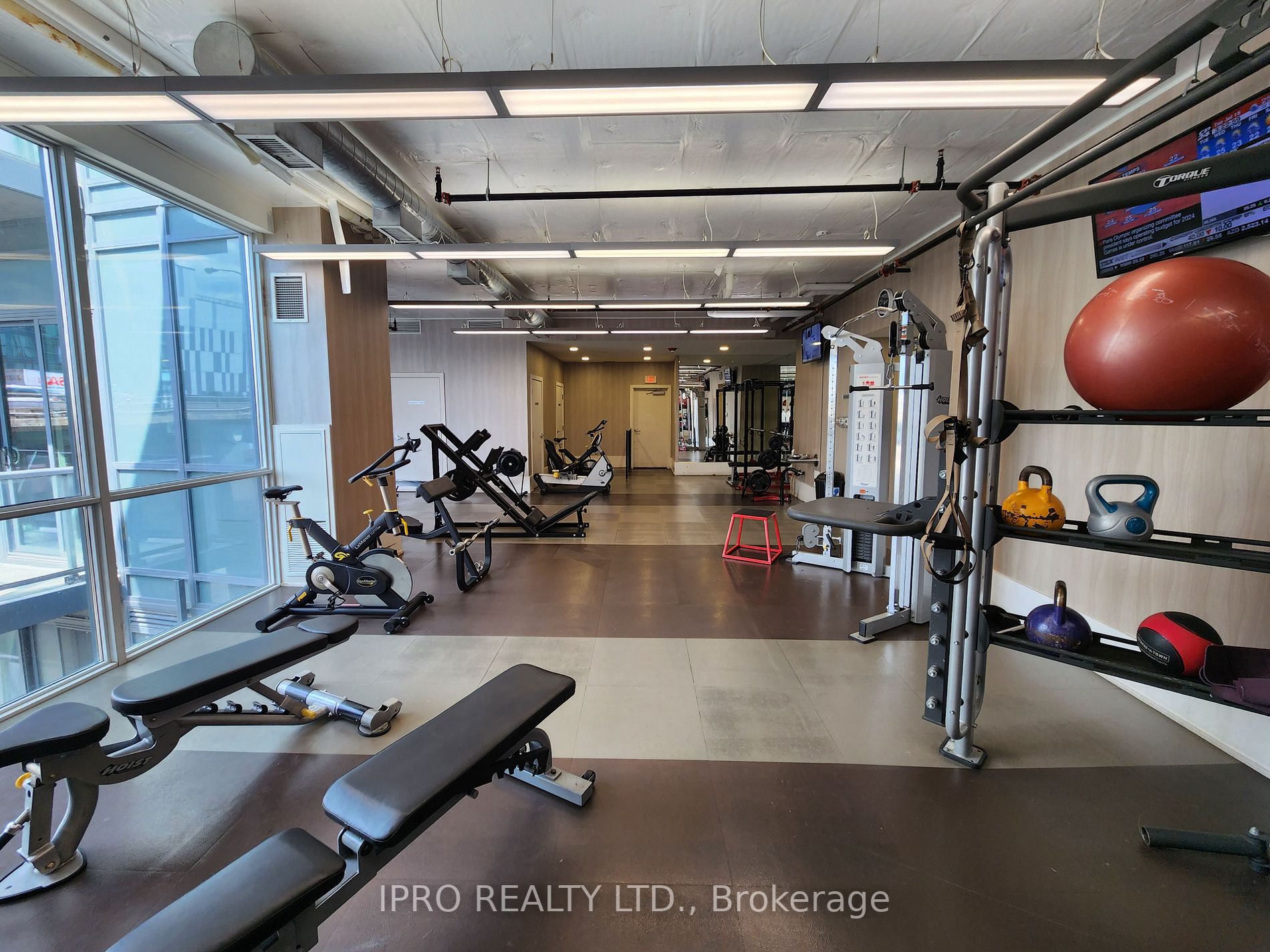 20 Bruyeres Mews #910