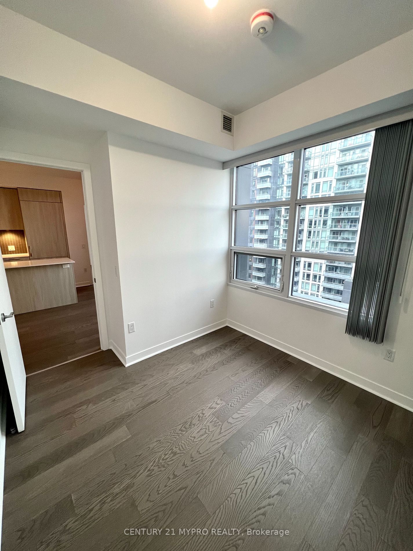 501 Adelaide St W, #1010