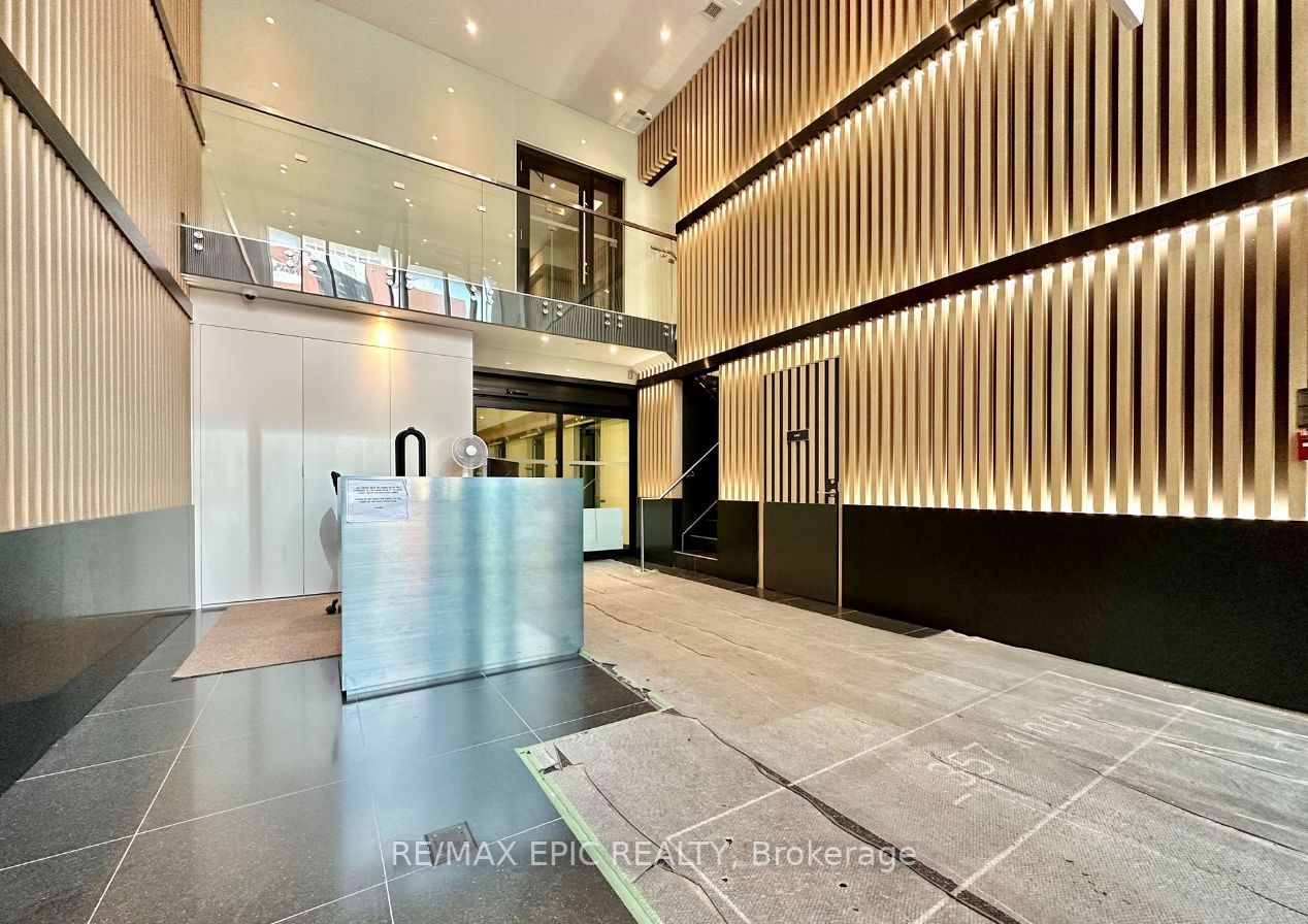357 King Street W, #4003