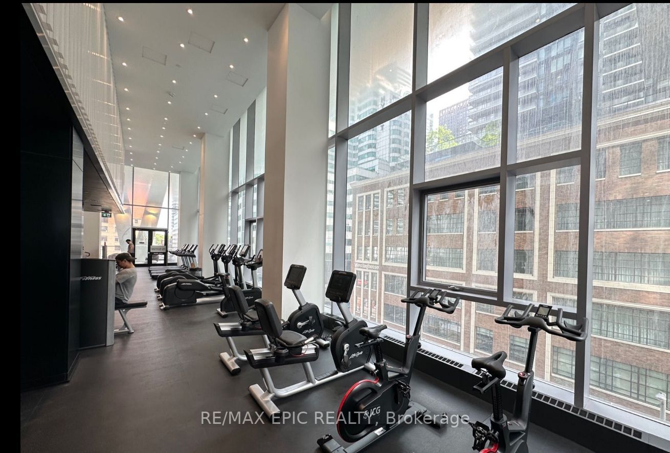 357 King Street W, #4003