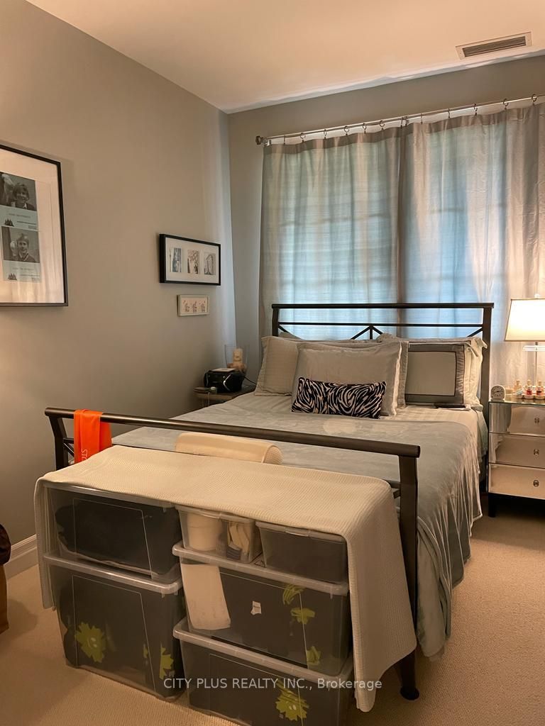 20 Burkebrook Pl, #221