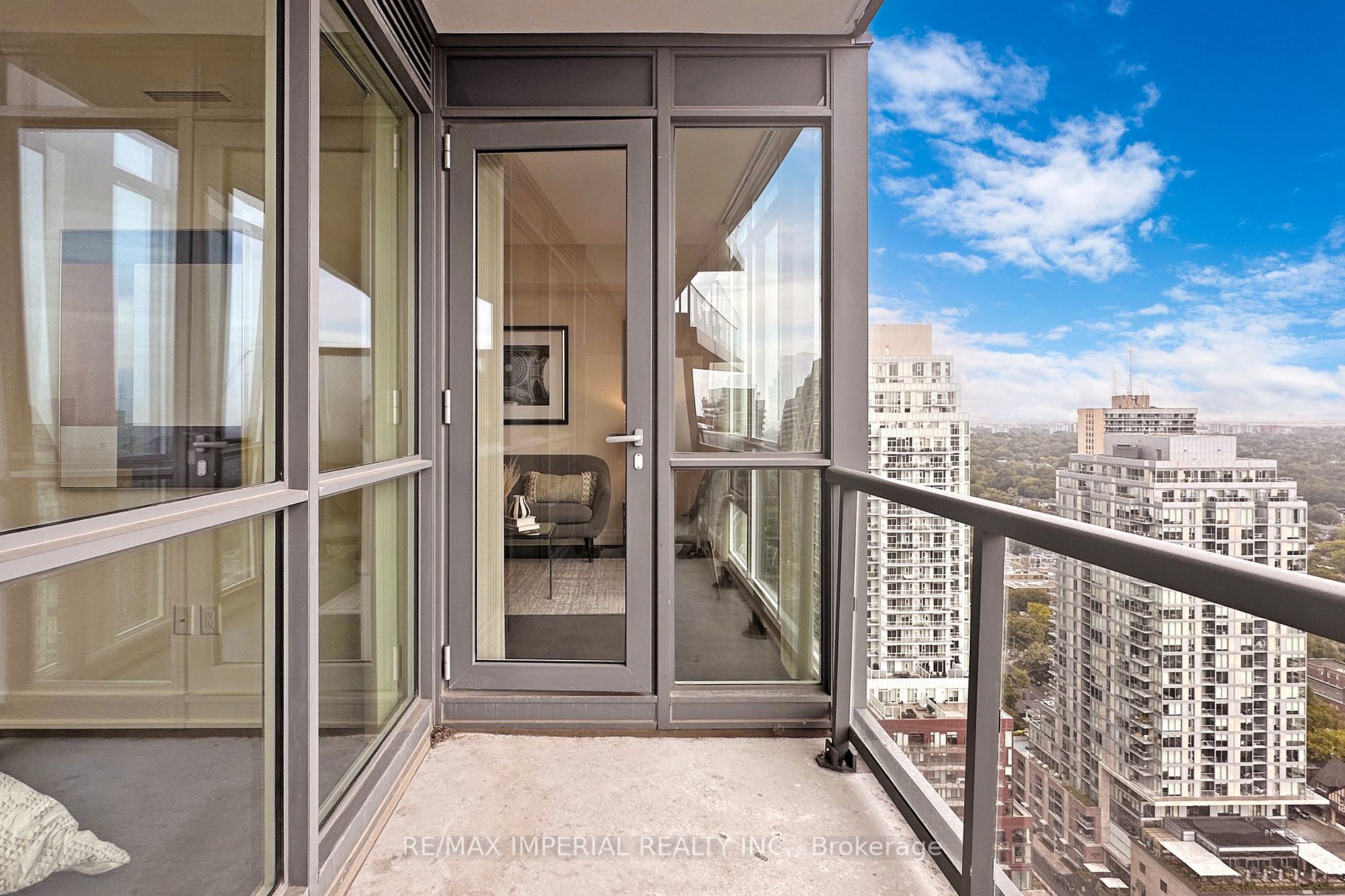 30 Roehampton Ave, #3204