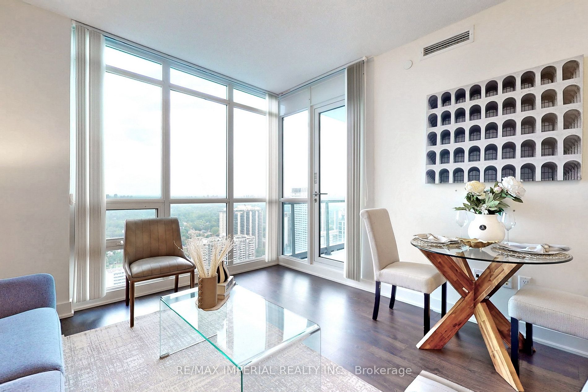 30 Roehampton Ave, #3204