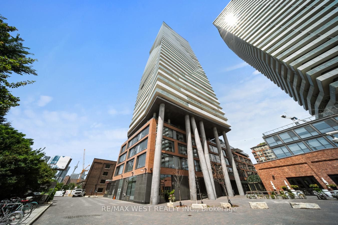 70 Distillery Lane, #1305