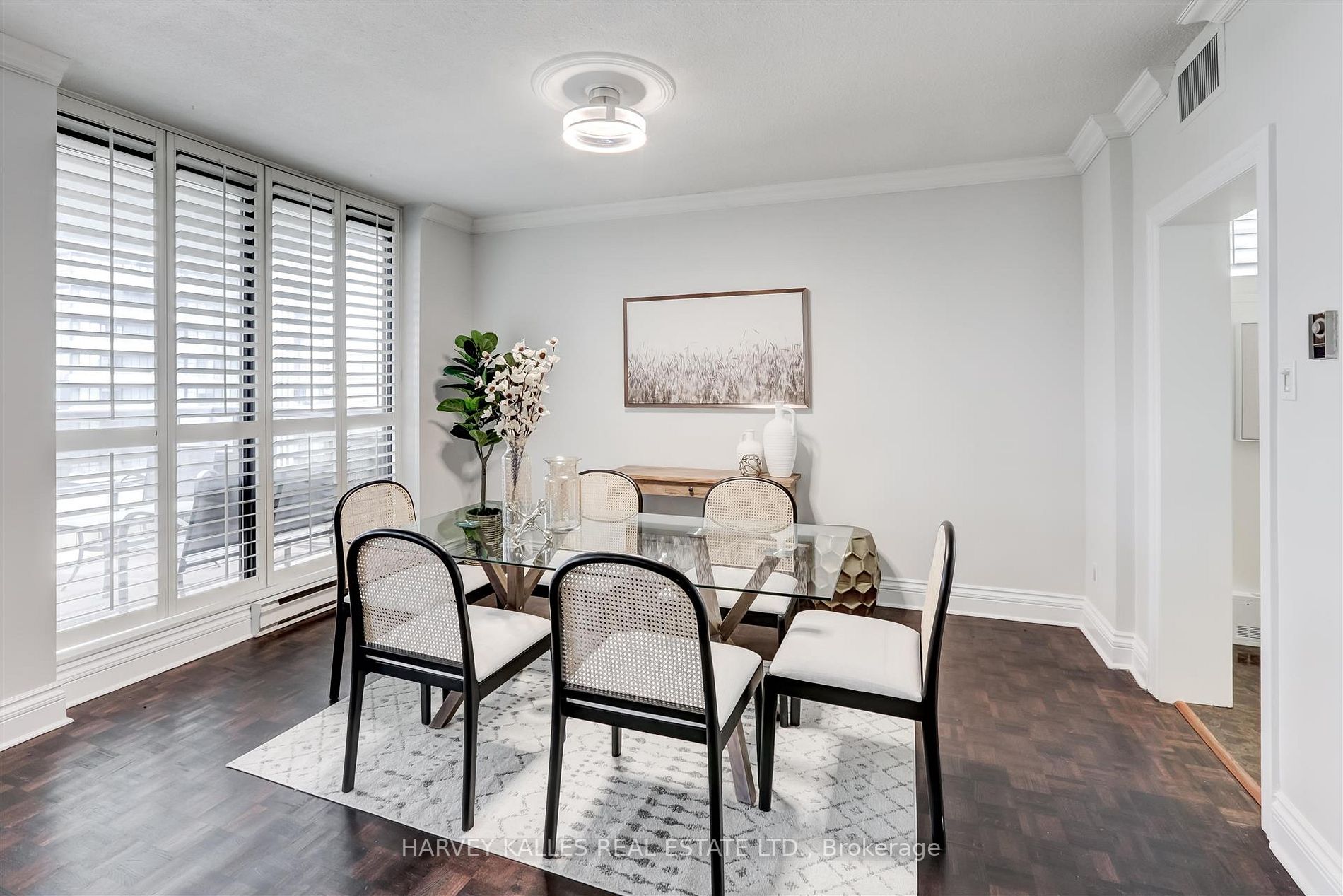 616 Avenue Rd, #602