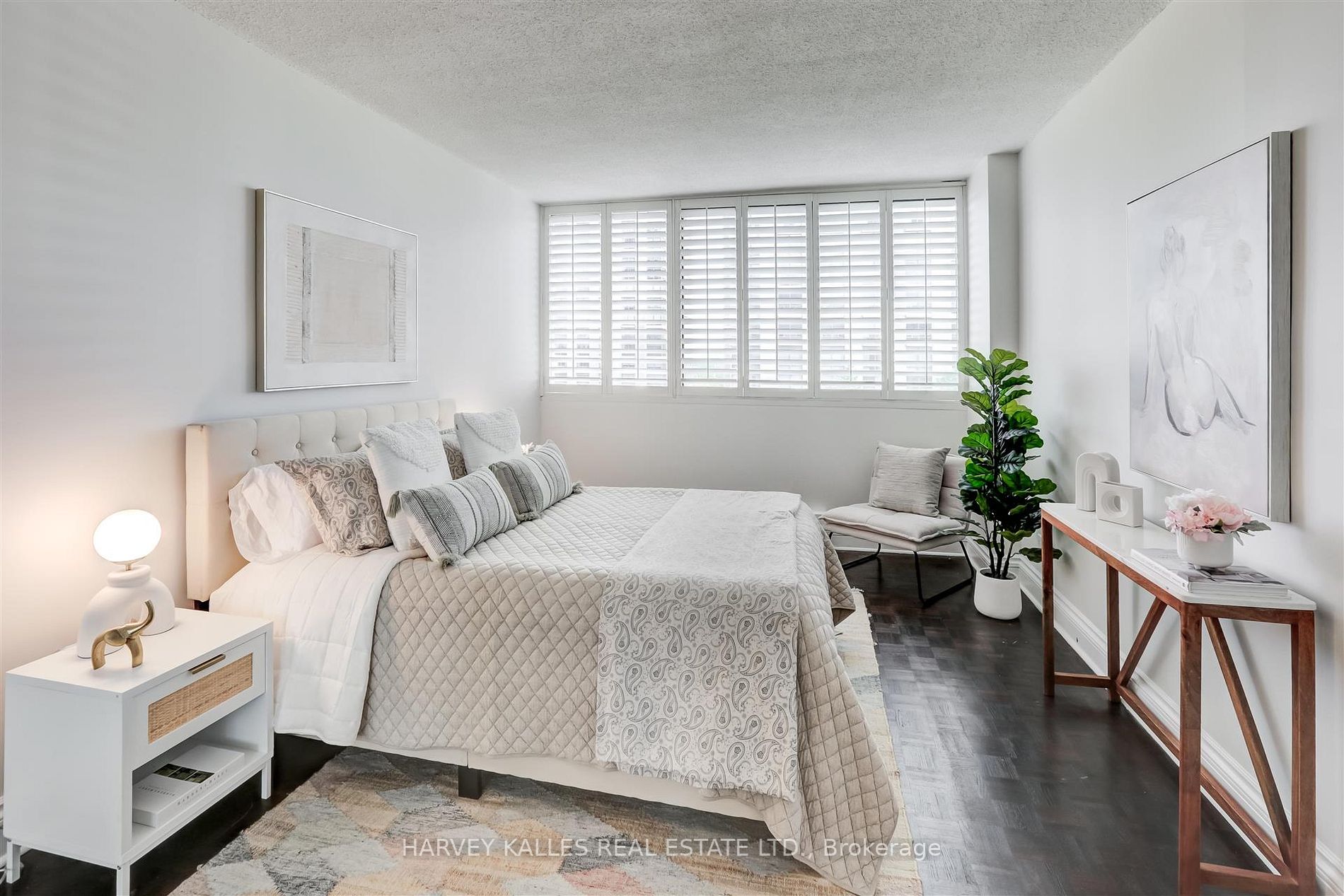 616 Avenue Rd, #602