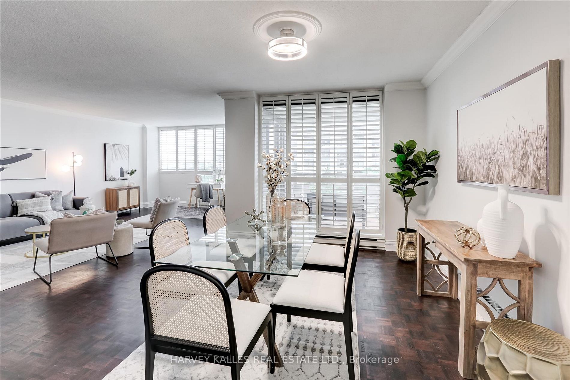 616 Avenue Rd, #602