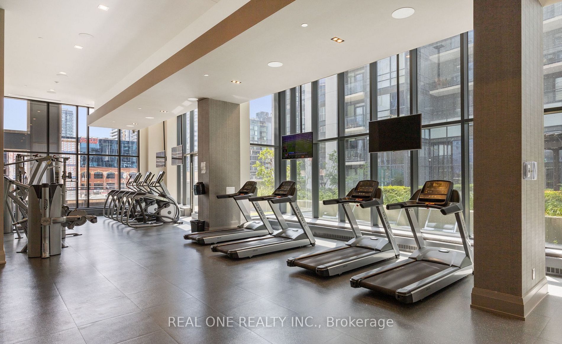 460 Adelaide St E, #518