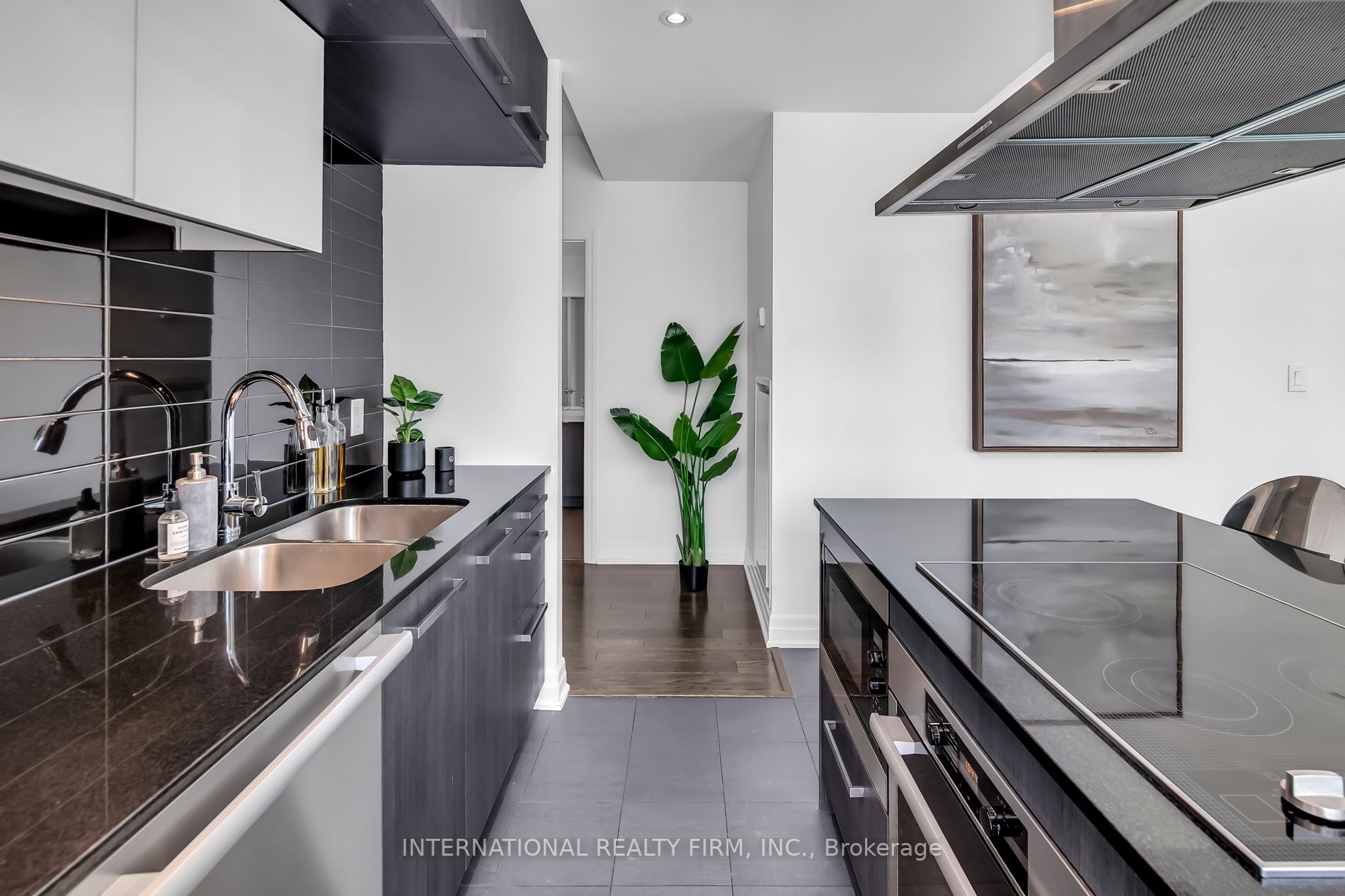 8 The Esplanade Ave, #2302