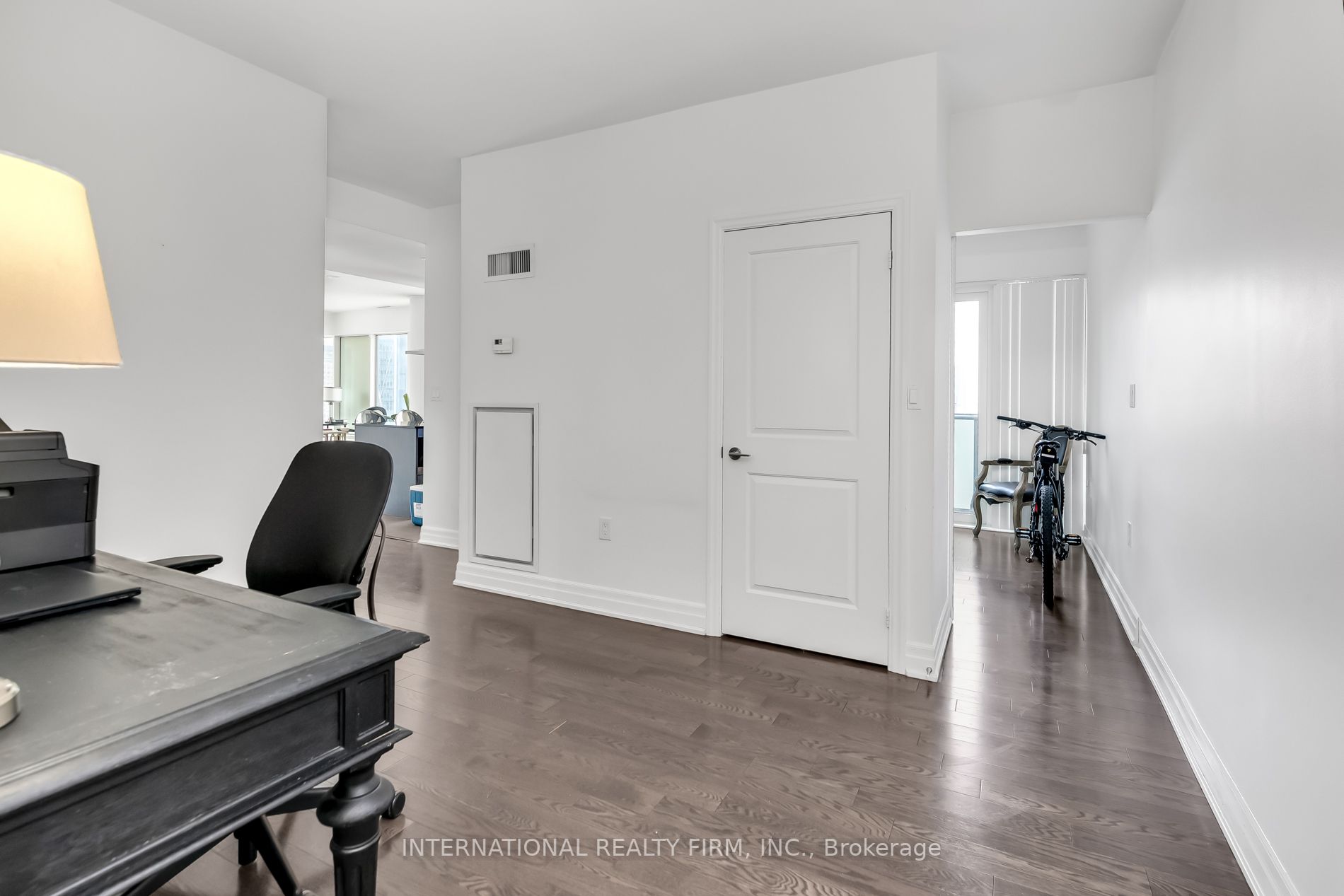 8 The Esplanade Ave, #2302